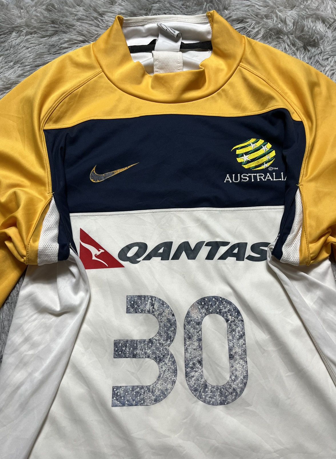 Nike 2010 Australia training kit jersey @ sweatshirt Size US M / EU 48-50 / 2 - 3 Thumbnail