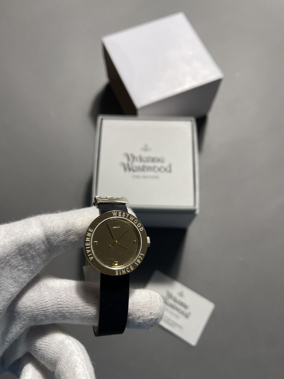 Vivienne Westwood Vivienne Westwood SEX Watch Unisex VV303BKGD Size ONE SIZE - 1 Thumbnail