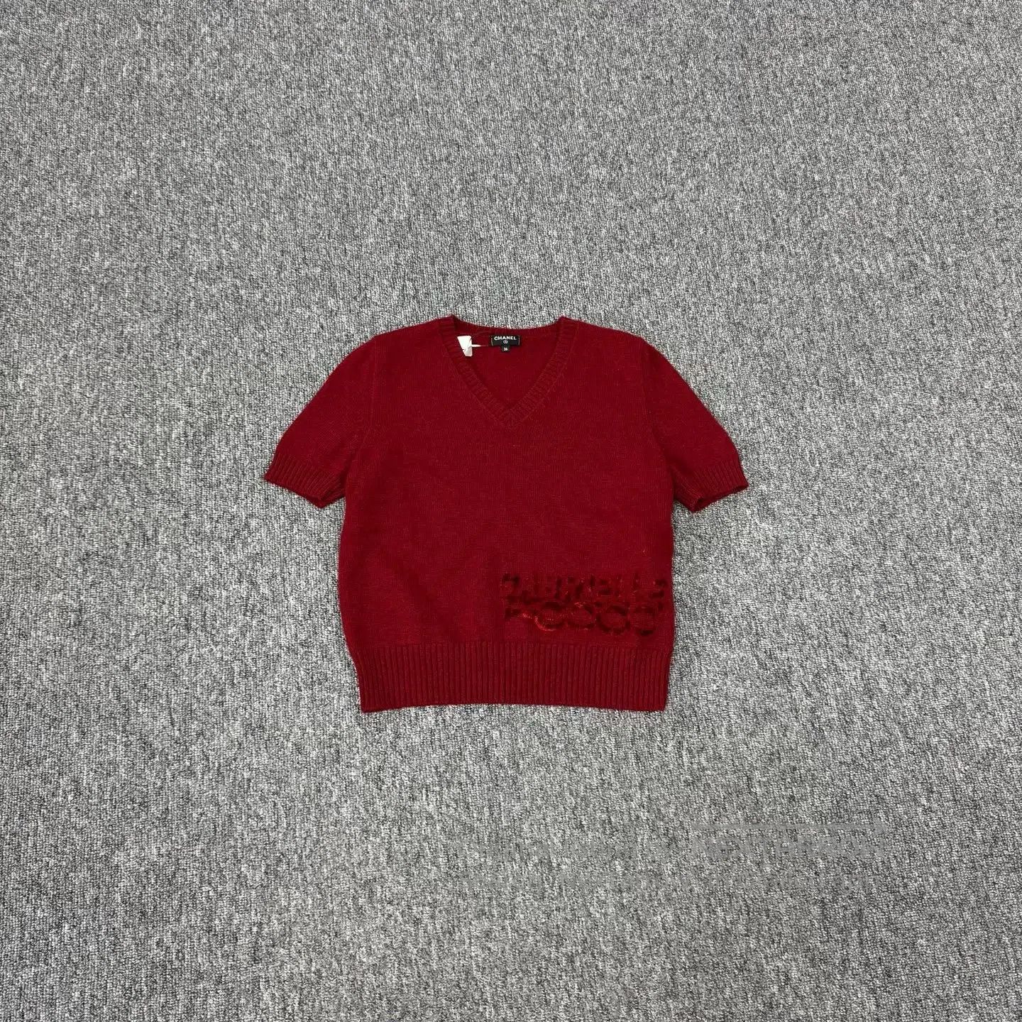 Chanel Chanel Red double-C V-neck knit top| Size S / US 4 / IT 40 - 1 Thumbnail