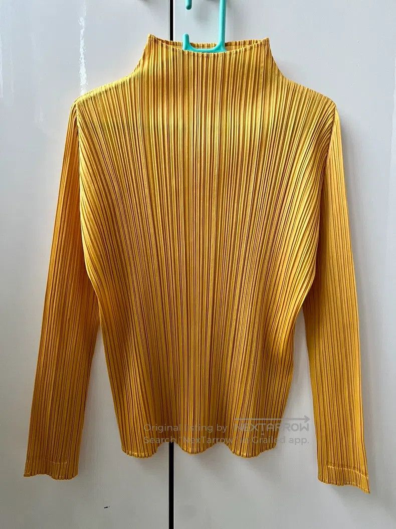 Issey Miyake Issey Miyake Yellow Top Size L / US 10 / IT 46 - 1 Thumbnail