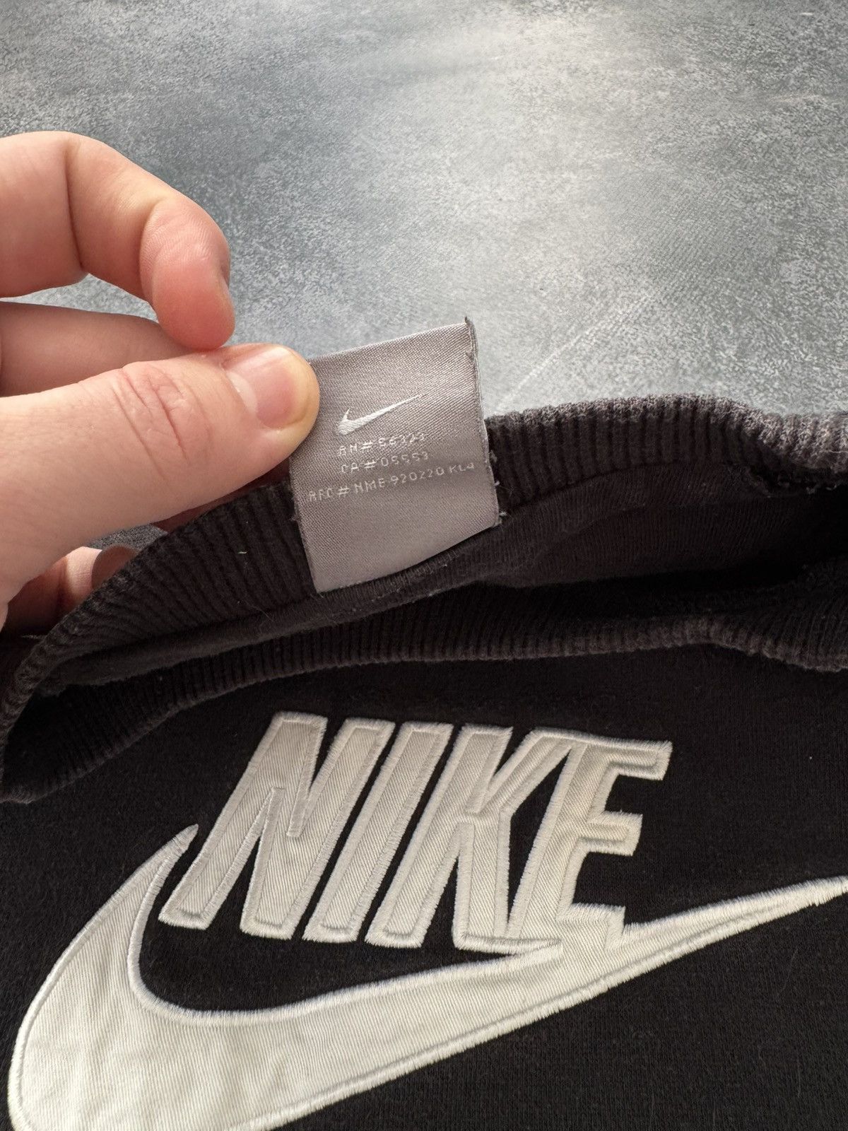 Nike Vintage Nike Big Logo Baggy Crewneck Sweatshirt y2k swoosh Size US XL / EU 56 / 4 - 10 Thumbnail