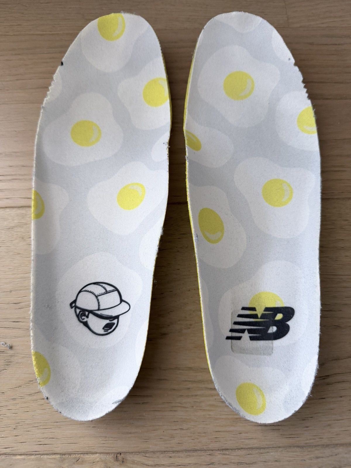 New Balance New Balance x Paperboy 992 “Fried Egg” – Size US 8.5 / EU 42 Size US 8.5 / EU 41-42 - 6 Thumbnail