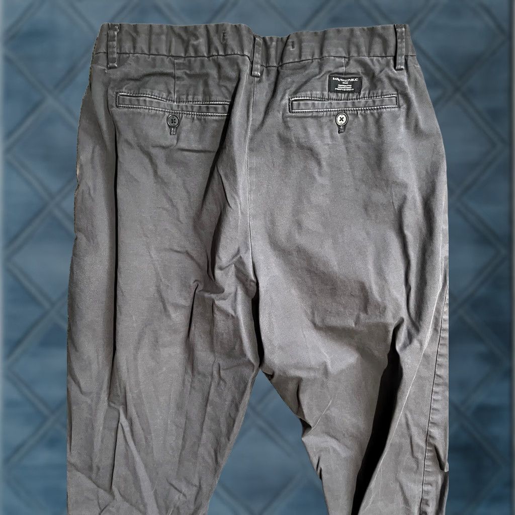 Banana Republic Banana Republic Men's Lived In Chino Athletic Fit Pants Gray 34x32 Slim Inseam 32 Adult Regular Shirt? Size US 34 / EU 50 - 1 Thumbnail