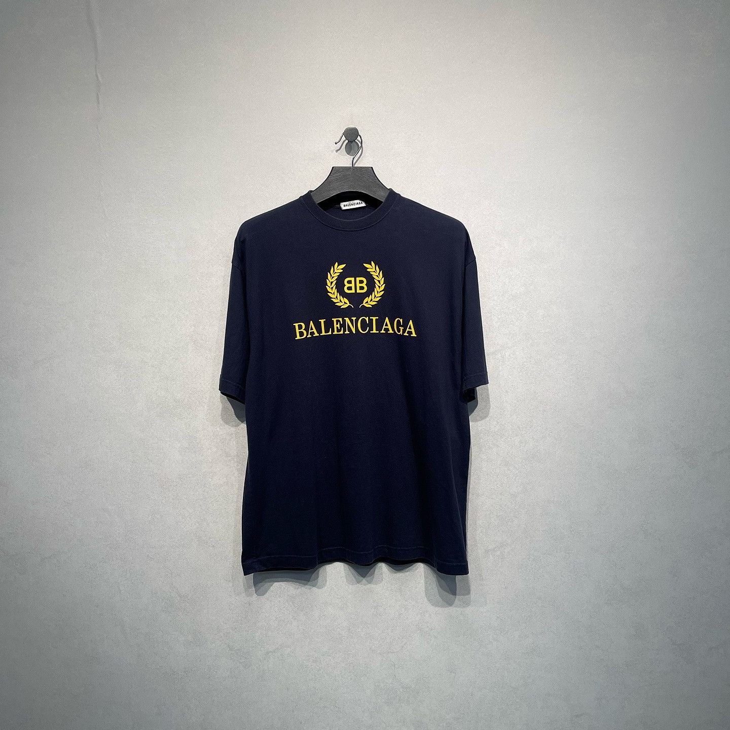 Balenciaga Balenciaga Laurel Logo T-Shirt Size S Size S / US 4 / IT 40 - 1 Thumbnail