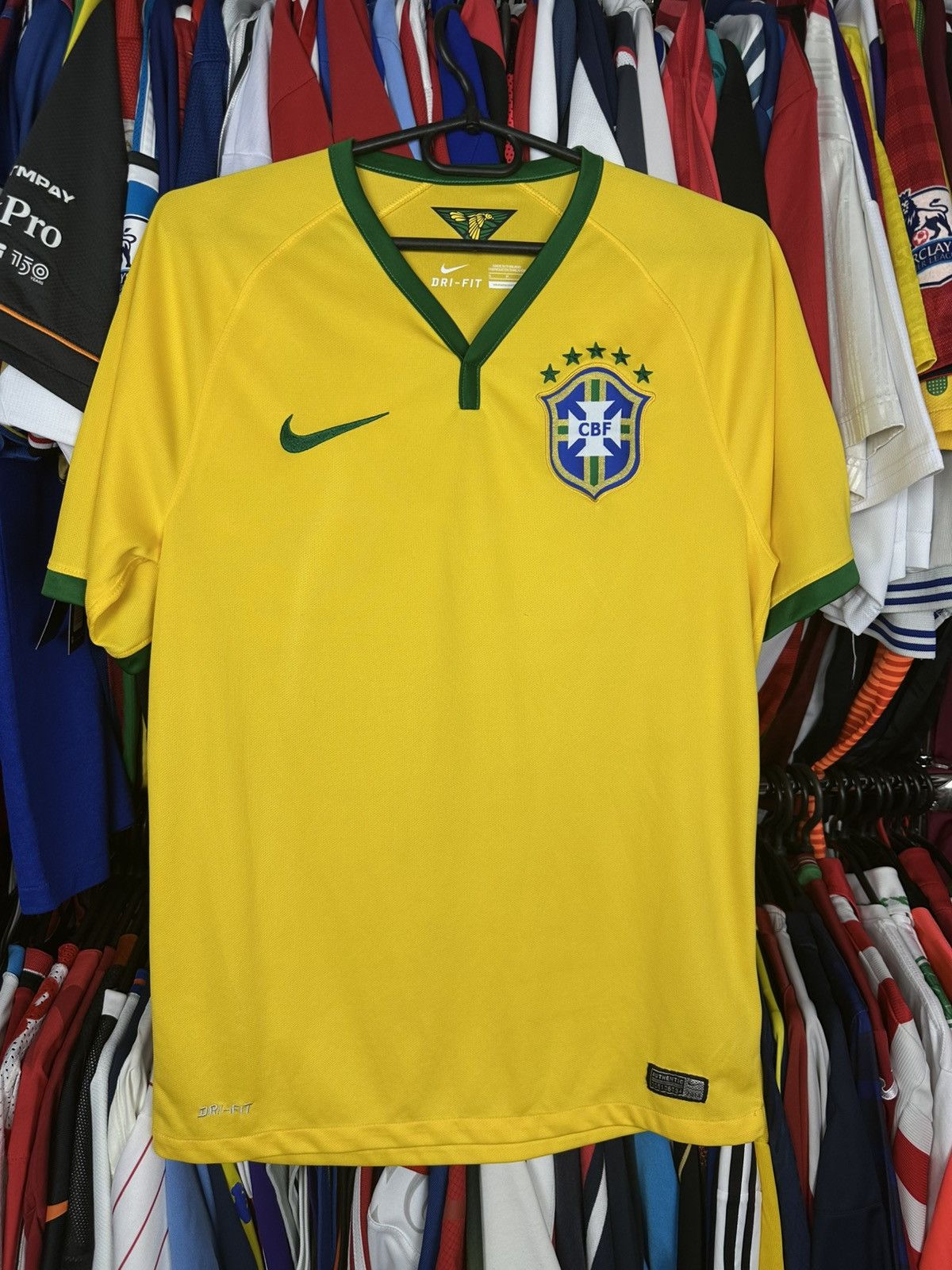 Nike NIKE BRASIL 2014 2015 HOME FOOTBALL SHIRT SOCCER JERSEY Size US S / EU 44-46 / 1 - 1 Thumbnail