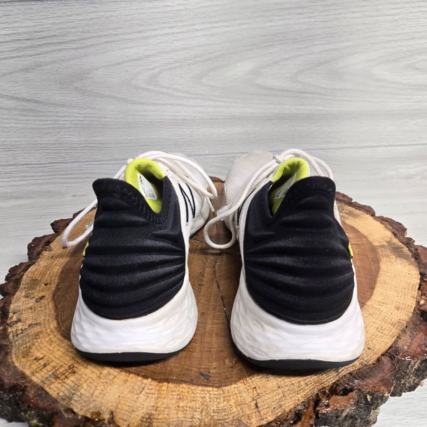 New Balance New Balance Fresh Foam Running Sneakers Mens Size 10.5 White Black Athletic Size US 10.5 / EU 43-44 - 4 Thumbnail