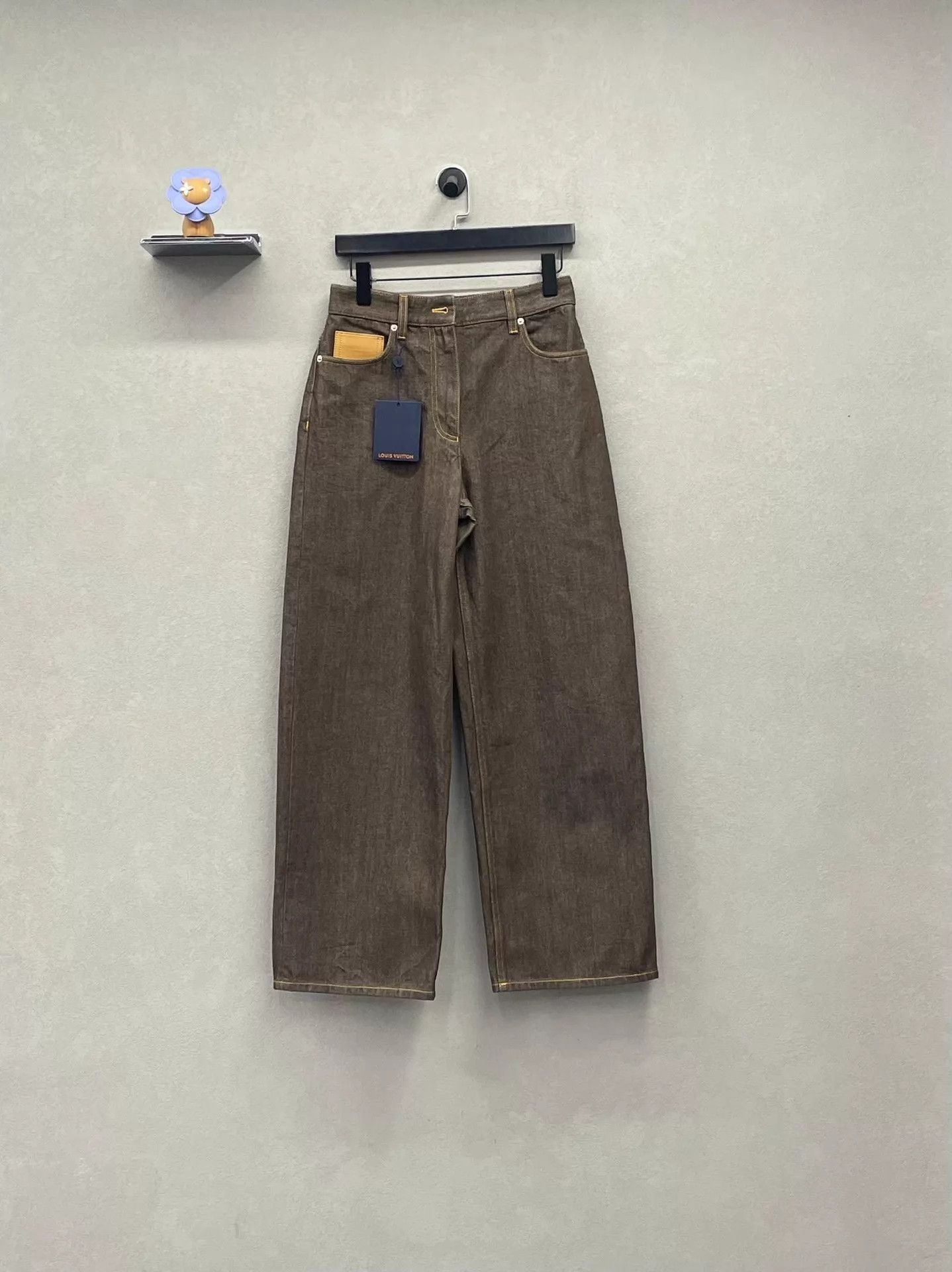 Louis Vuitton LV 26 New Brown Denim Naomi Osaka x 34 Jeans Size 25" / US 0 / IT 36 - 1 Thumbnail