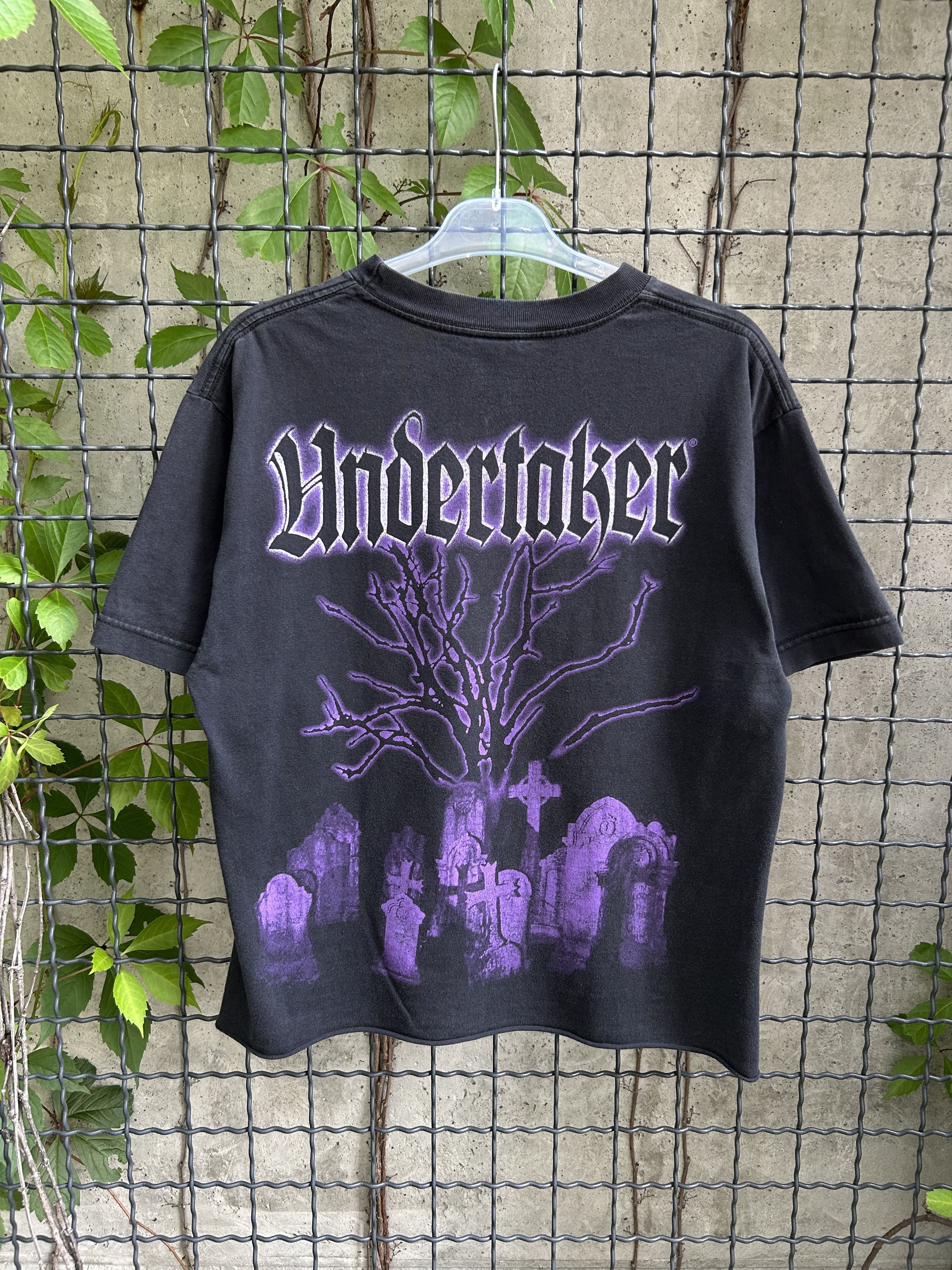 WWE Vintage 2007 The Undertaker WWE WCW Wrestling T-shirt Size US M / EU 48-50 / 2 - 2 Thumbnail