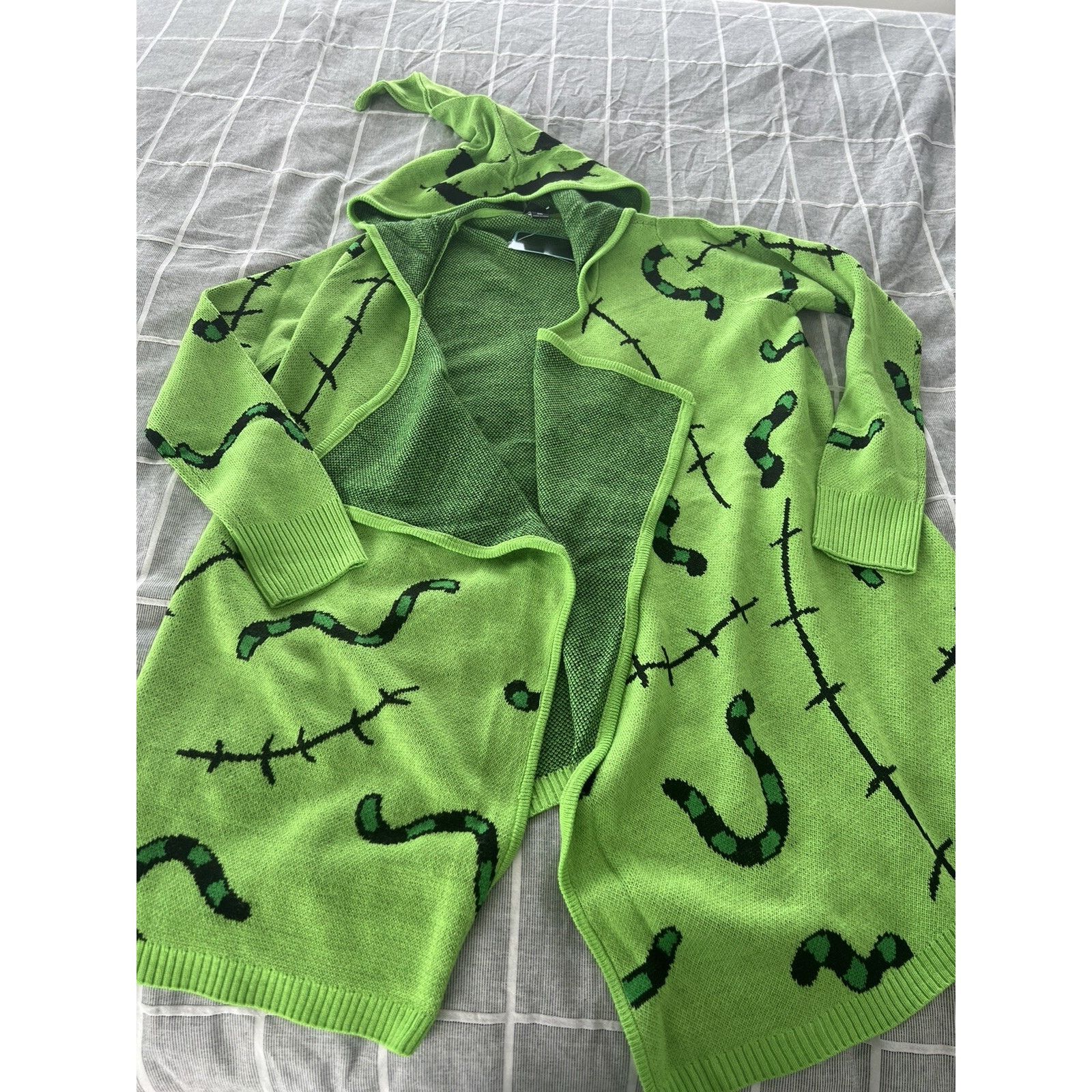 Disney Disney NBC Oogie Boogie Cardigan Medium NWT!! Size M / US 6-8 / IT 42-44 - 4 Thumbnail