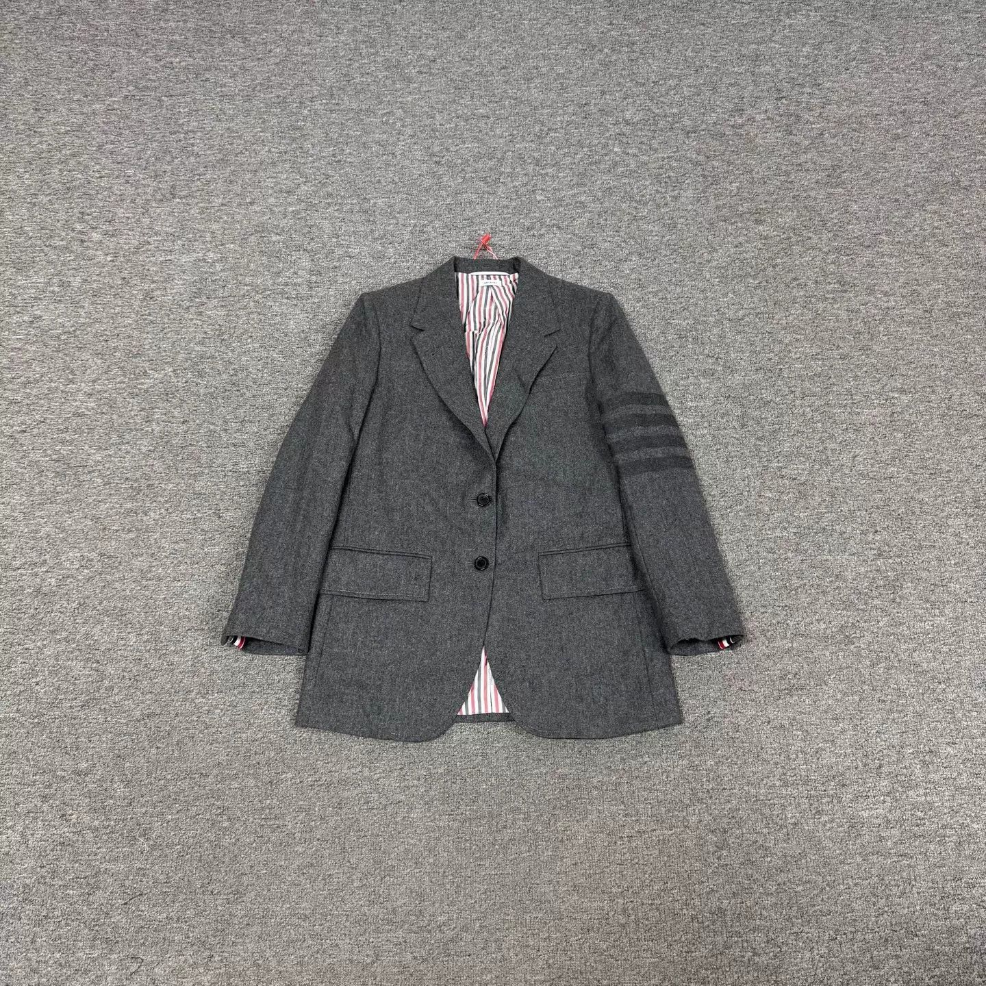 Thom Browne Thom Browne Gray 4-Stripe Wool Suit Jacket US40 99New Size S / US 4 / IT 40 - 1 Thumbnail