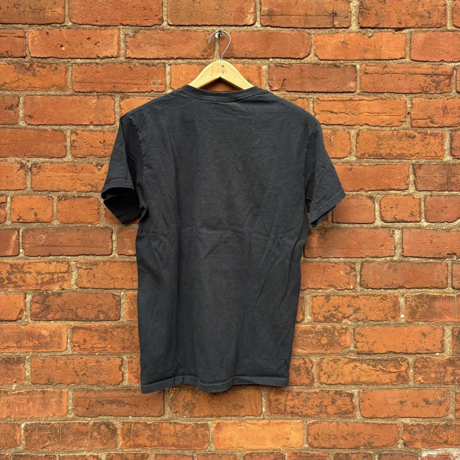 Steve And Barrys vintage d-generation x are you down? t shirt 00s S Size US S / EU 44-46 / 1 - 4 Thumbnail