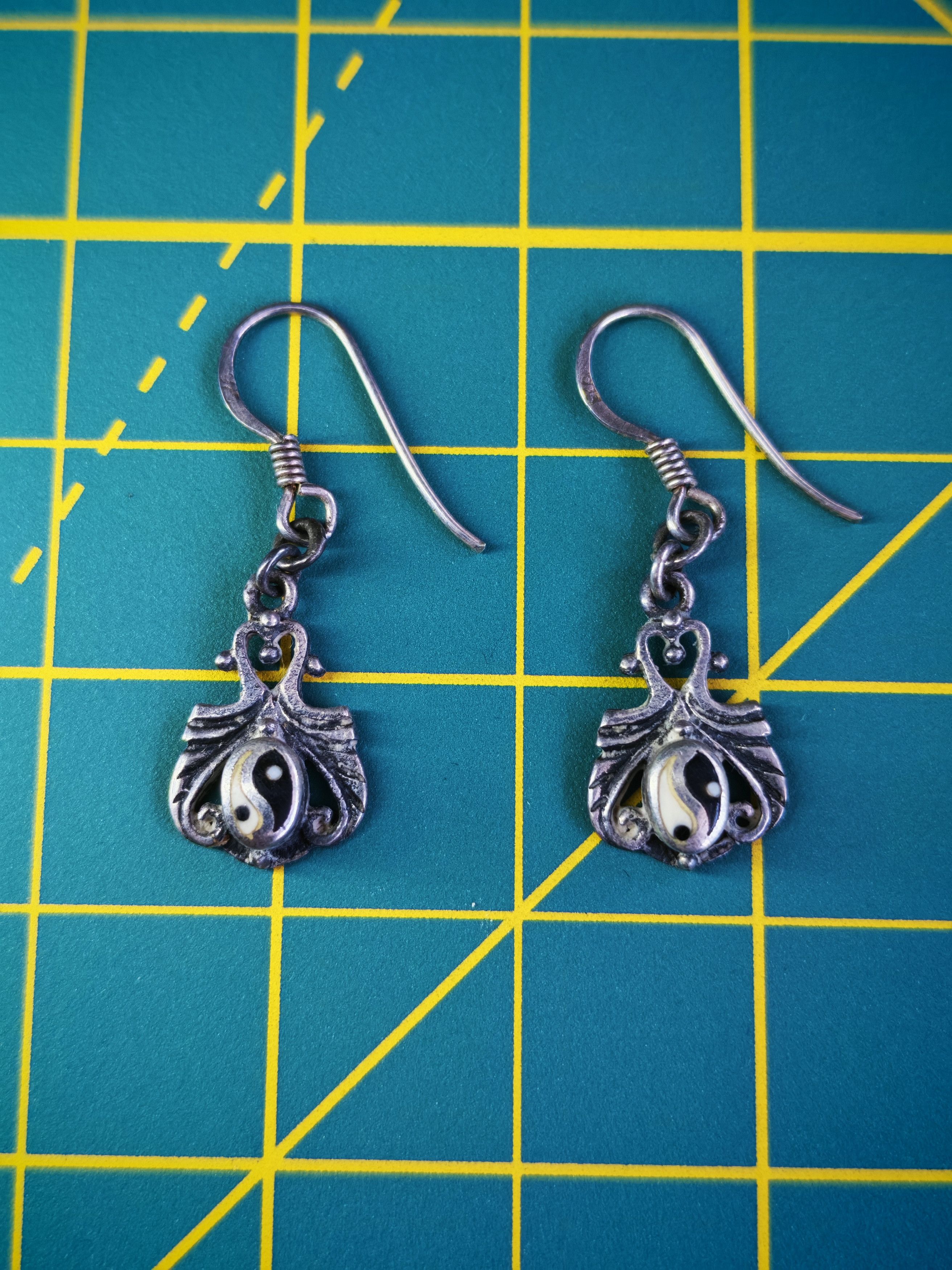 Other Sterling 925 Real Silver Earrings Vintage Yin Yang Silver Size ONE SIZE - 1 Thumbnail