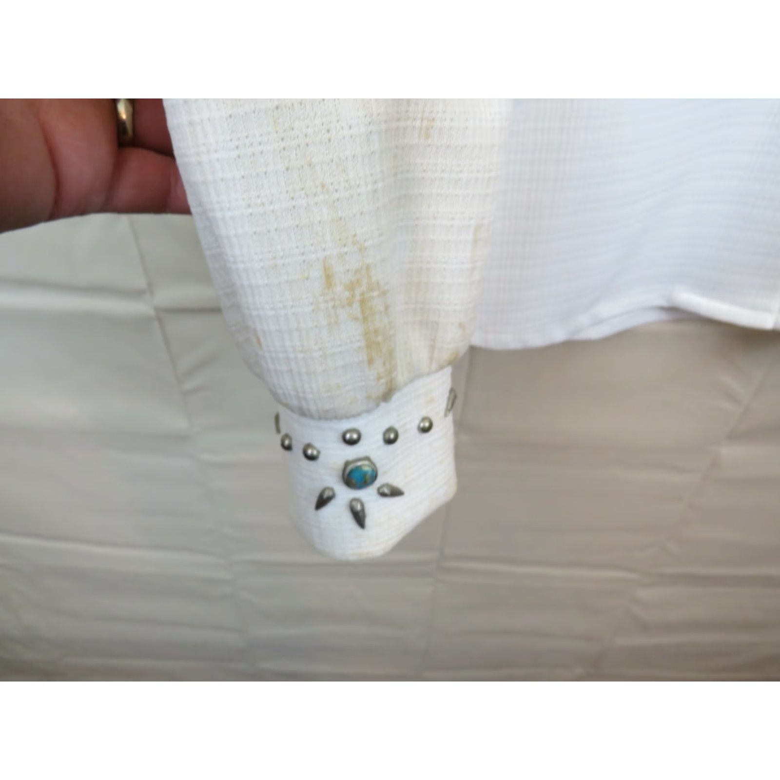 Vintage VINTAGE Polyester Top Shirt Turquoise Gold Stone M Stain Destroyed 1970s White Rockabilly Casual Mens Womens Boys Girls M Regular Size M / US 6-8 / IT 42-44 - 4 Thumbnail