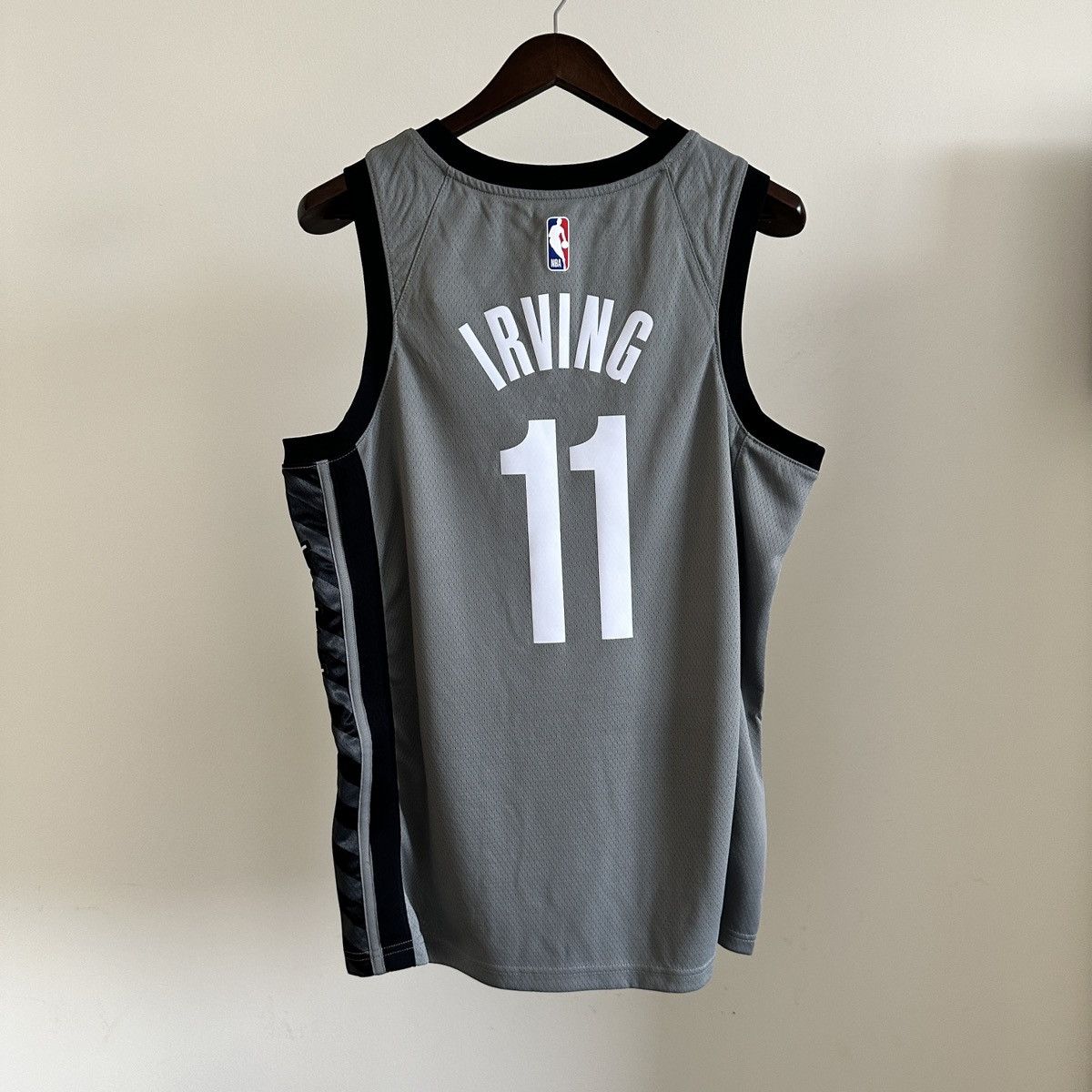 NBA × Nike Kyrie Irving Nets Nike Swingman Statement Jersey L New NBA Size US L / EU 52-54 / 3 - 6 Thumbnail