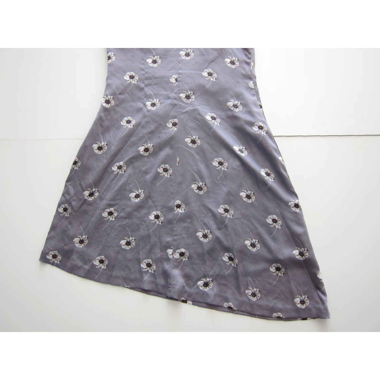 Banana Republic Banana Republic Grey Floral Satin Sleeveless Sheath Tank Tunic Dress P Small Martina? Size S / US 4 / IT 40 - 5 Thumbnail