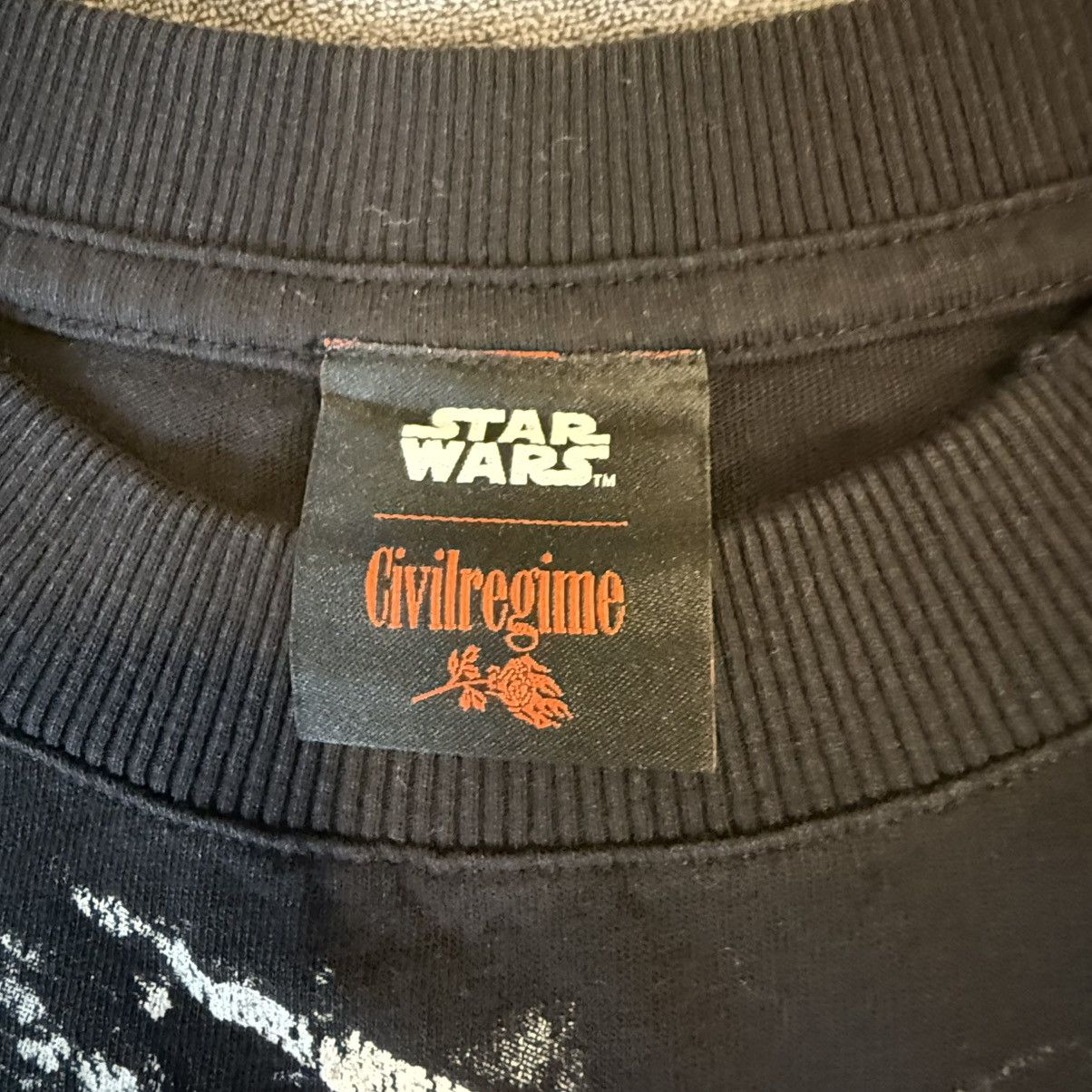 Civil Regime Civil Regime x Star Wars Kylo Ren Distress Wash Layered LS Size US L / EU 52-54 / 3 - 3 Thumbnail