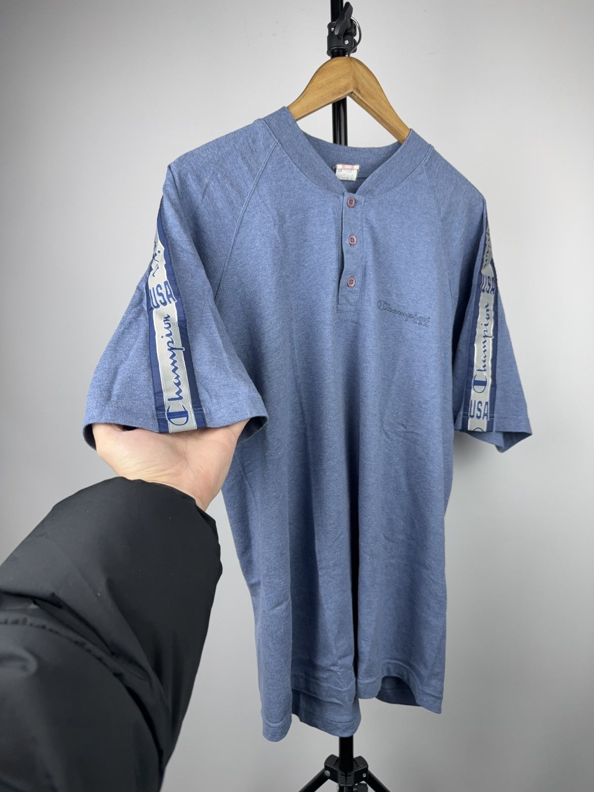 Champion 90s Vintage Champion USA Tape Sleeve Henley T-Shirt Blue Size US L / EU 52-54 / 3 - 1 Thumbnail