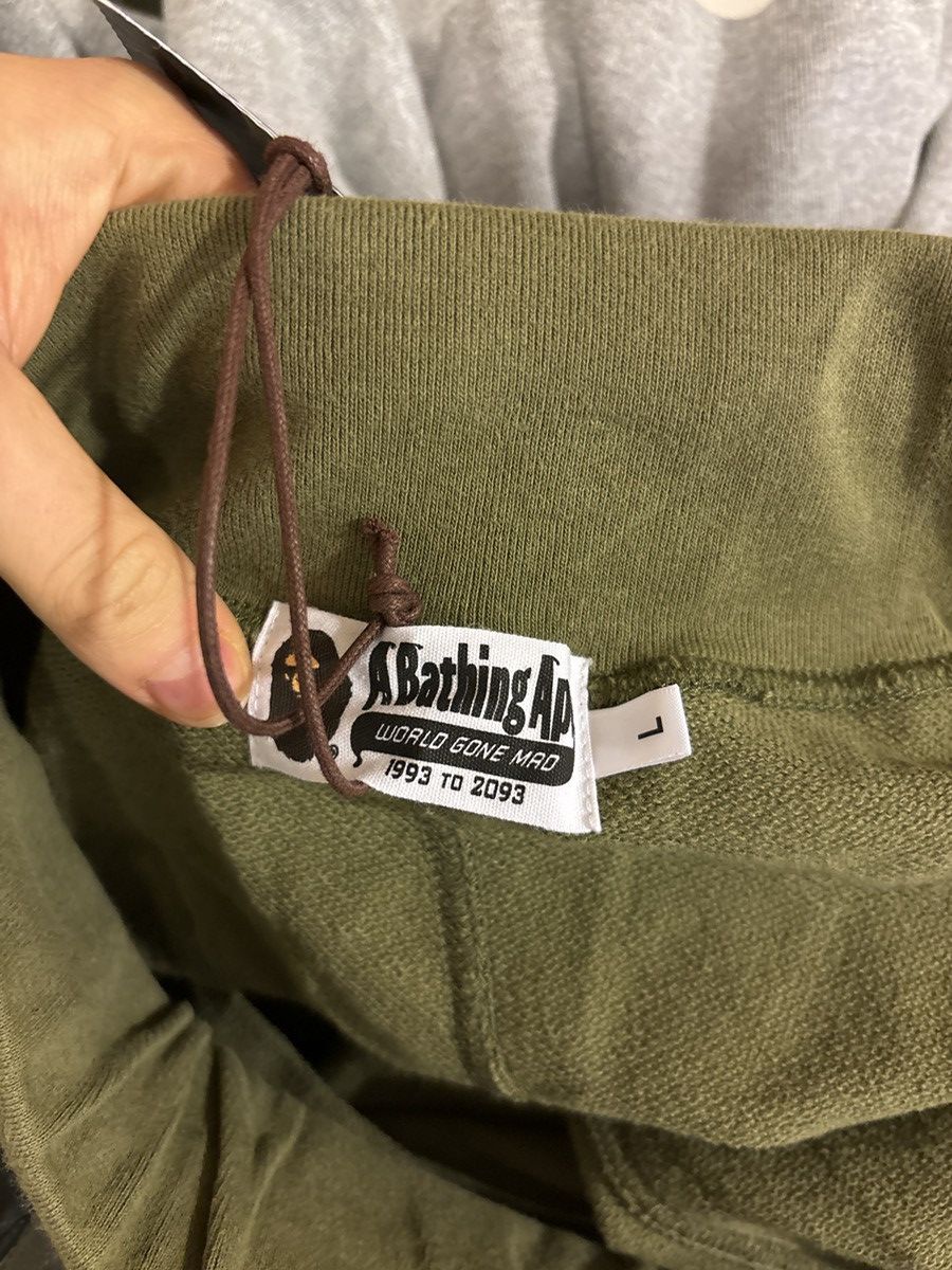 Bape Bape Camo Front Logo Sweat Shorts Size US 34 / EU 50 - 5 Thumbnail