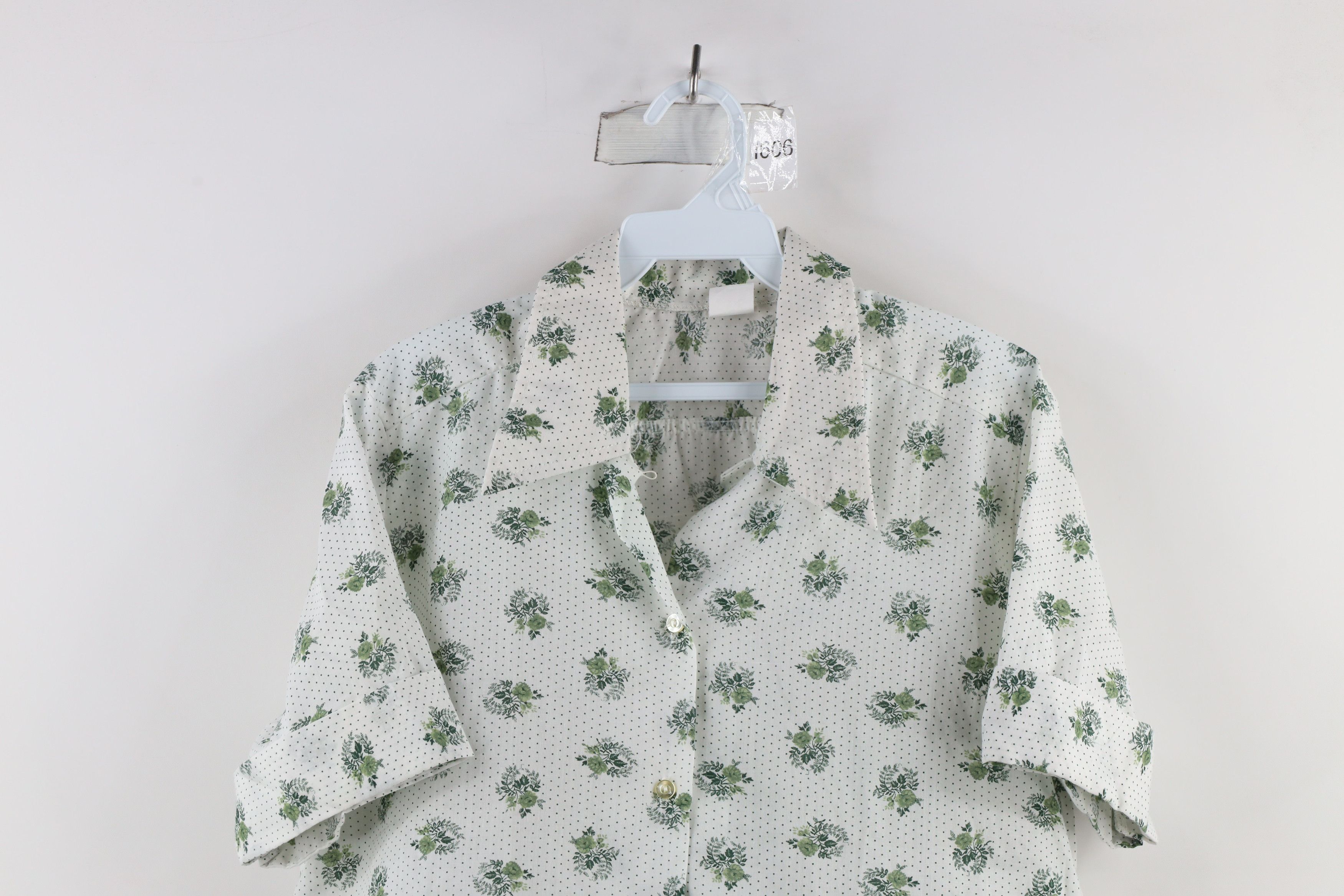 Vintage Vintage 60s Rockabilly Flower Looped Collar Button Shirt USA Size L / US 10 / IT 46 - 2 Thumbnail