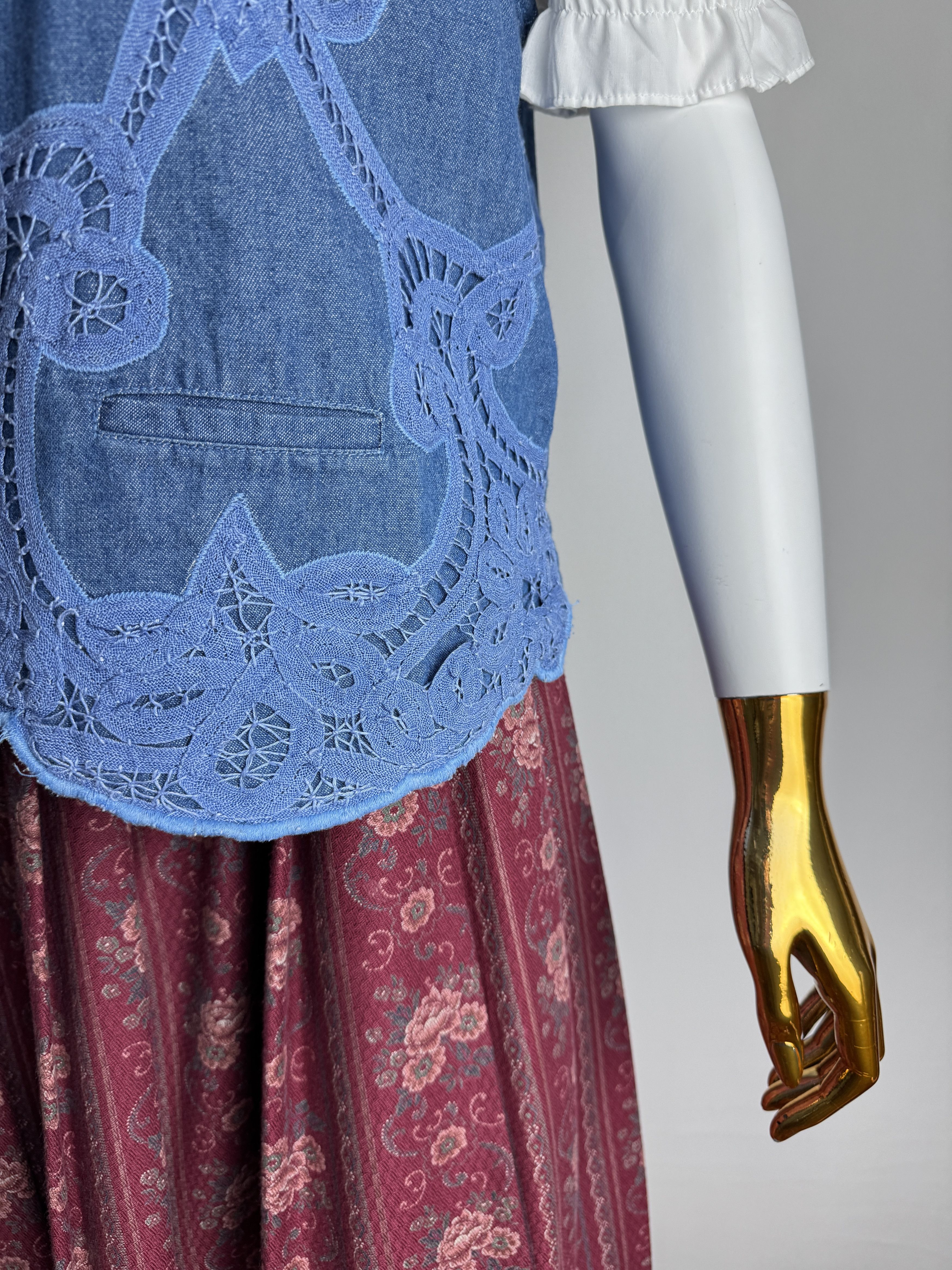Handmade × Other × Vintage TOGETHER vintage women’s lace denim vest Size L / US 10 / IT 46 - 8 Thumbnail