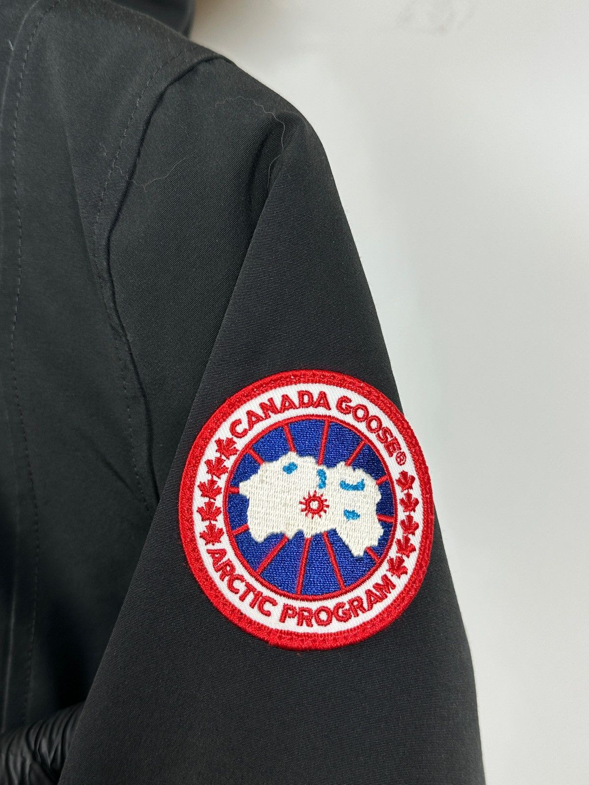 Canada Goose Canada Goose Kensington Black Down Parka Jacket Size XS / US 0-2 / IT 36-38 - 15 Thumbnail