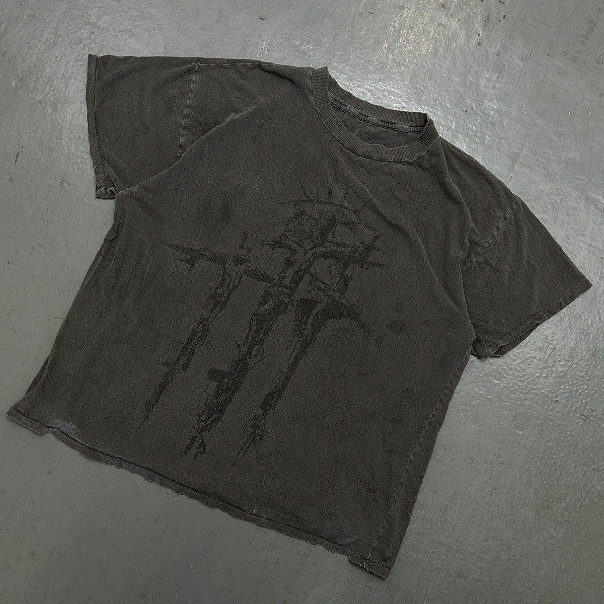 Vintage David x Goliath “Crucifixion” Faded Black Tee Size US L / EU 52-54 / 3 - 6 Thumbnail