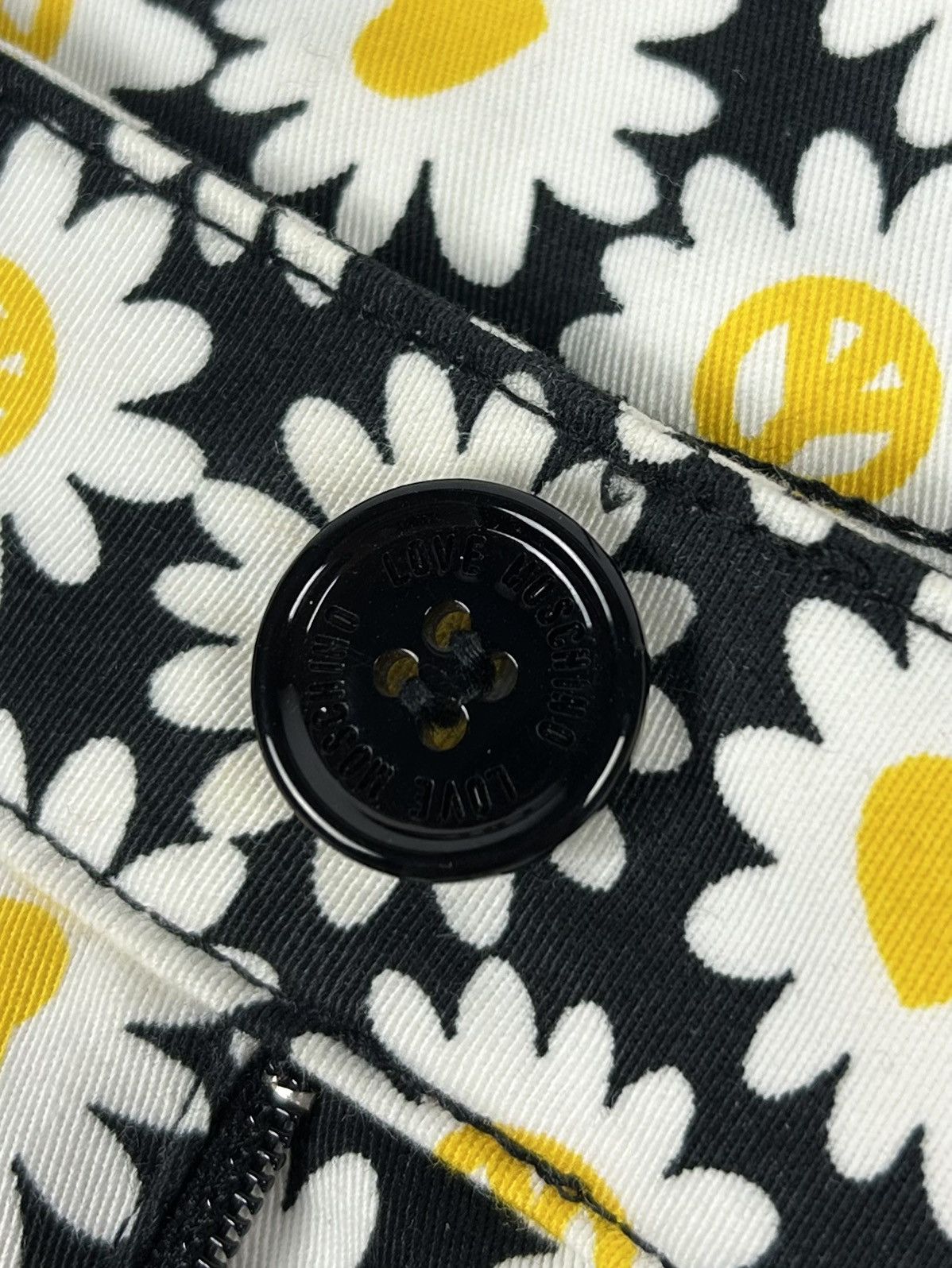 Love Moschino × Vintage Love Moschino Casual Trouser monogram flowers print pants Size 30" / US 8 / IT 44 - 9 Thumbnail