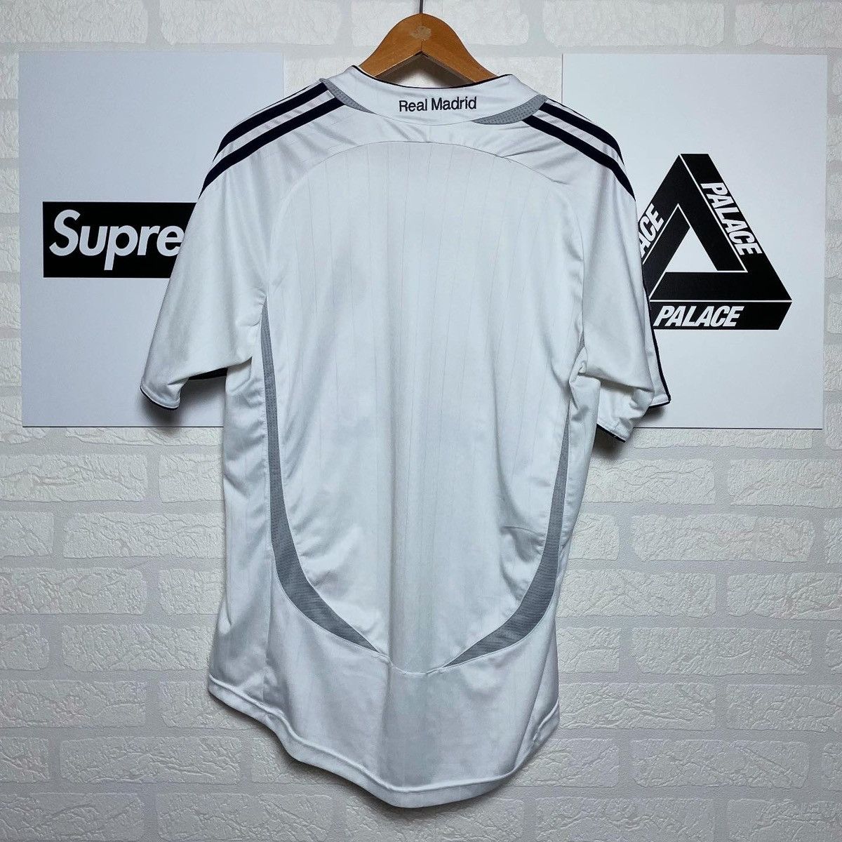 Adidas Adidas REAL MADRID 2006 2007 HOME SHIRT SOCCER JERSEY Size US M / EU 48-50 / 2 - 2 Thumbnail