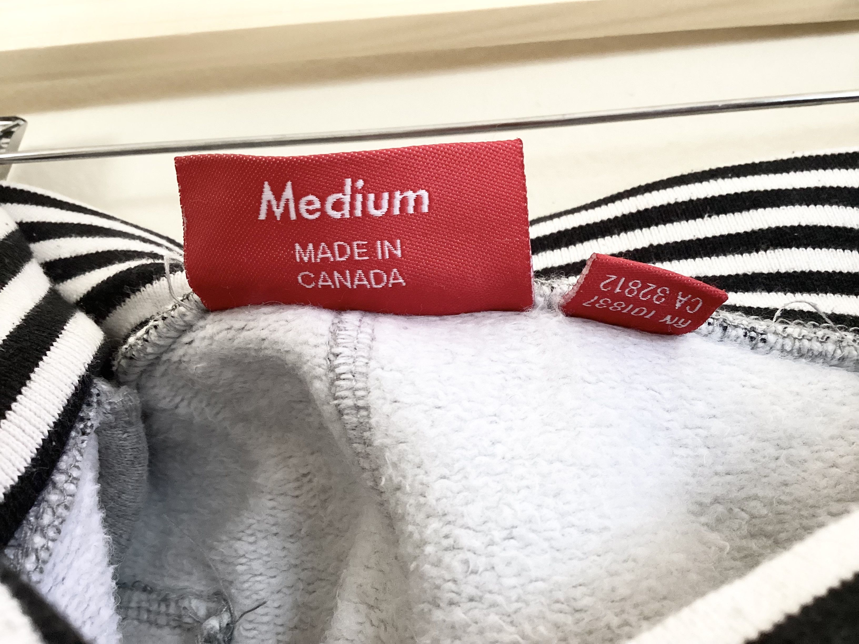 Supreme (M)Supreme Classic Logo Striped Rib Sweatpant Grey 2018FW Size US 32 / EU 48 - 5 Thumbnail