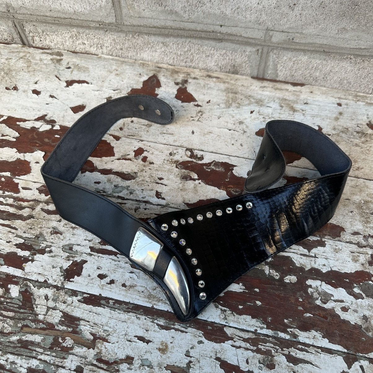 20471120 Vintage Women’s Fang Leather Belt Grunge Hype Trend Size ONE SIZE - 2 Thumbnail