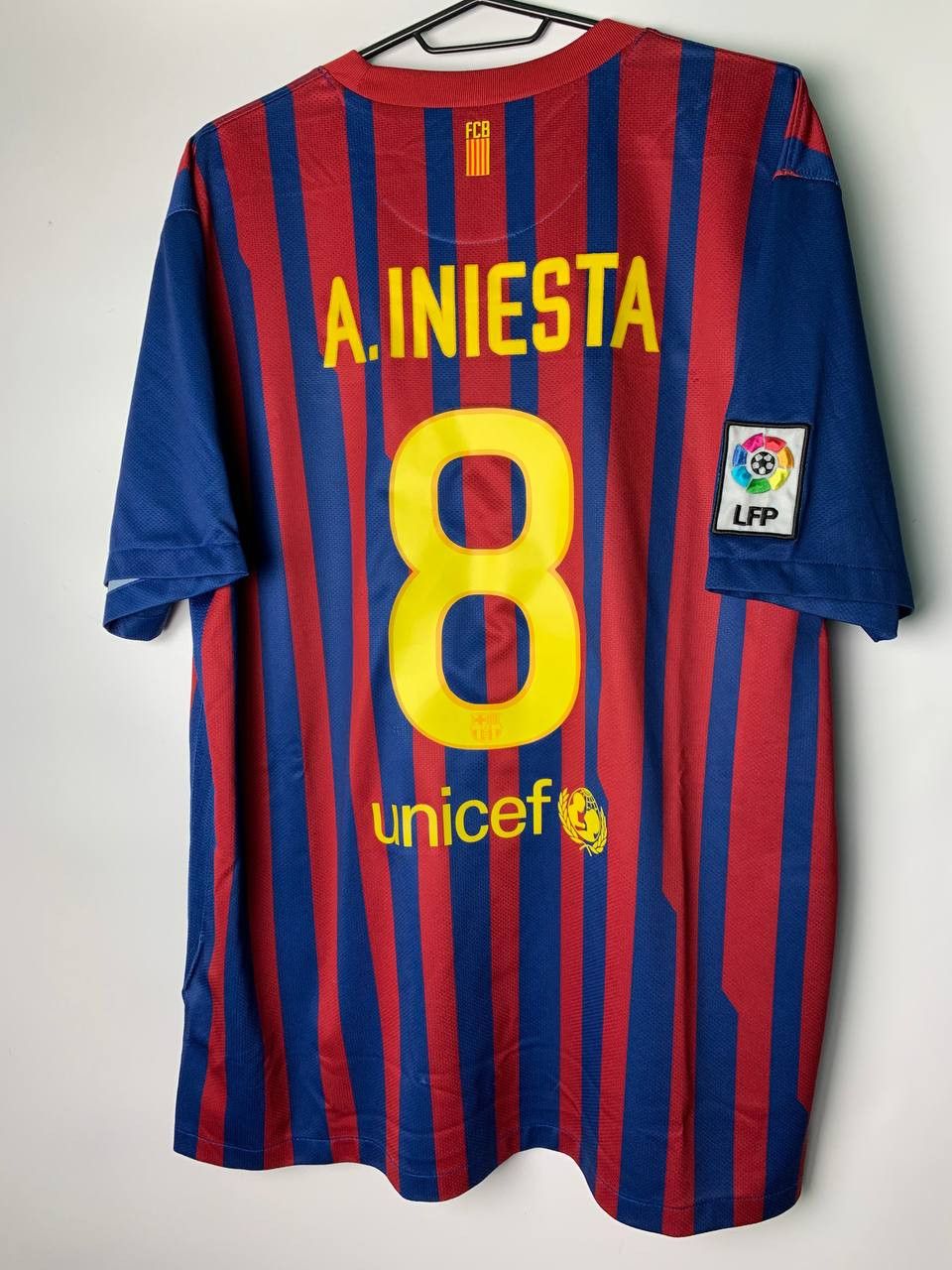 Nike BARCELONA 2011 2012 HOME FOOTBALL SHIRT SOCCER JERSEY Size US XL / EU 56 / 4 - 2 Thumbnail