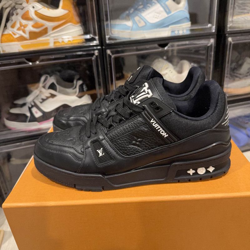 Louis Vuitton Louis Vuitton Trainer Low Top Fashion Sneakers 0079 Size US 8.5 / EU 41-42 - 1 Thumbnail