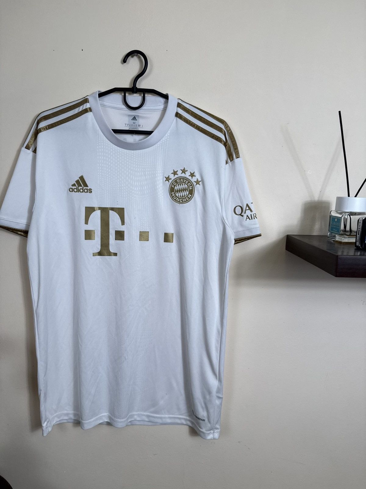 Adidas Adidas Bayern Munich Jersey 2022-23 M Away Football Shirt Size US M / EU 48-50 / 2 - 5 Thumbnail