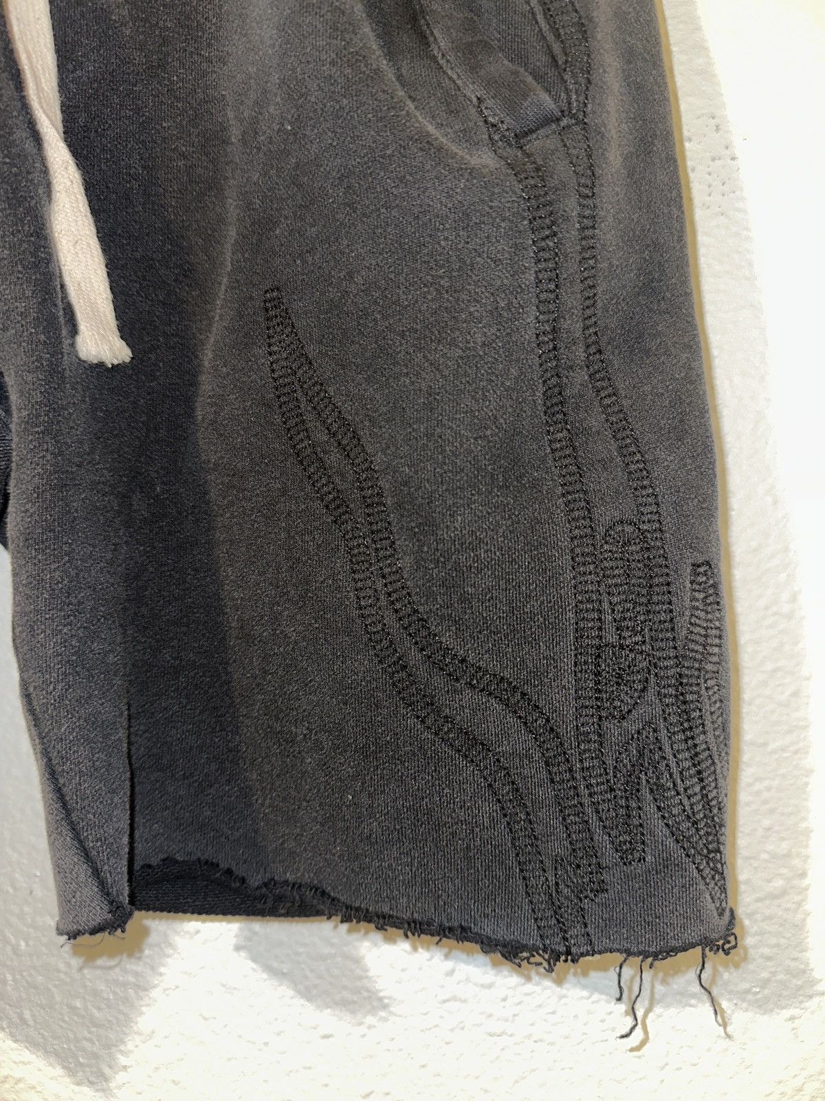 Vale S Vale Lives Tribal Stiched Shorts Size US 30 / EU 46 - 4 Thumbnail