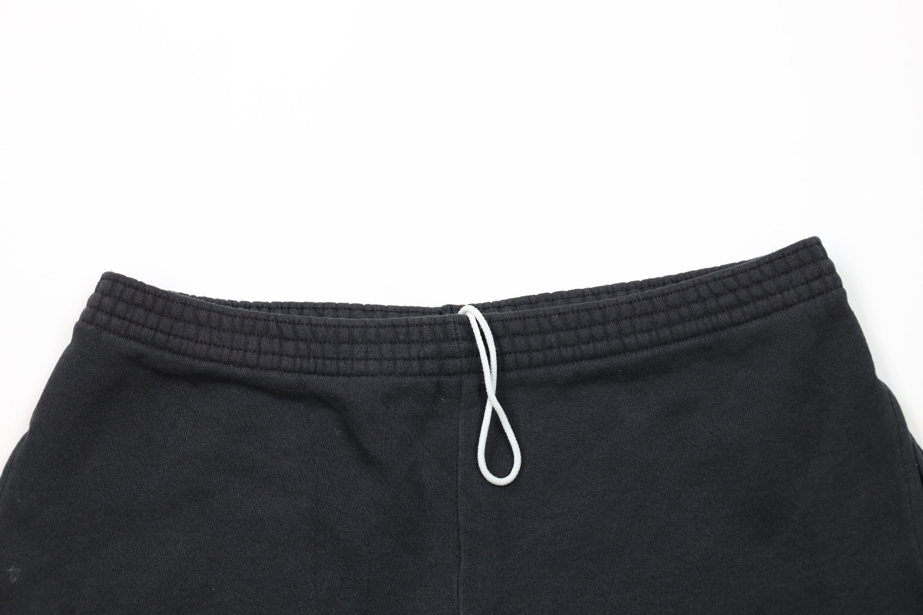 Vintage Vintage 90s Streetwear Knee Sweatpants Shorts Black USA Size US 34 / EU 50 - 2 Thumbnail
