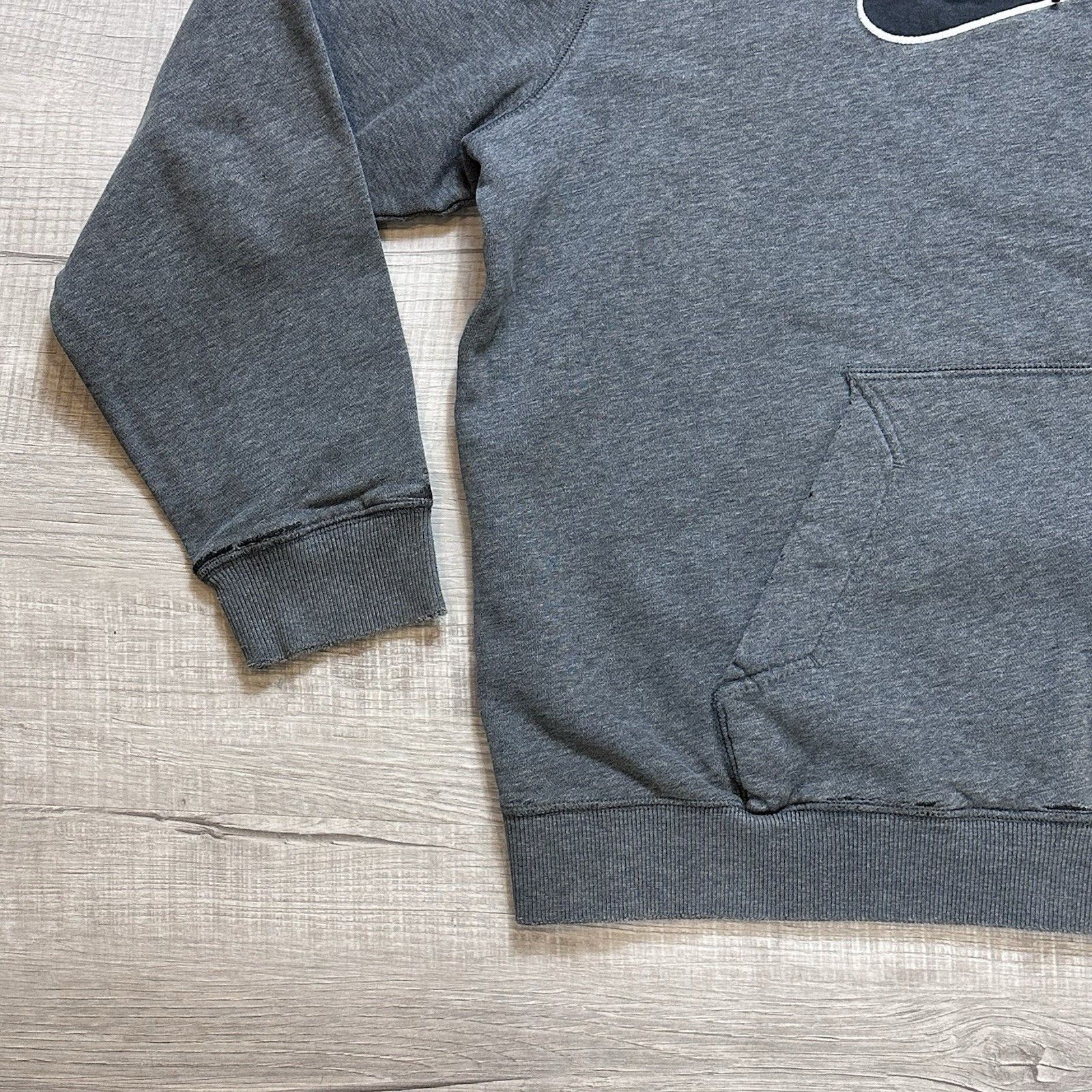 Nike Vintage Nike Hoodie Sweatshirt Gray Big Logo Center Swoosh Size US XL / EU 56 / 4 - 2 Thumbnail