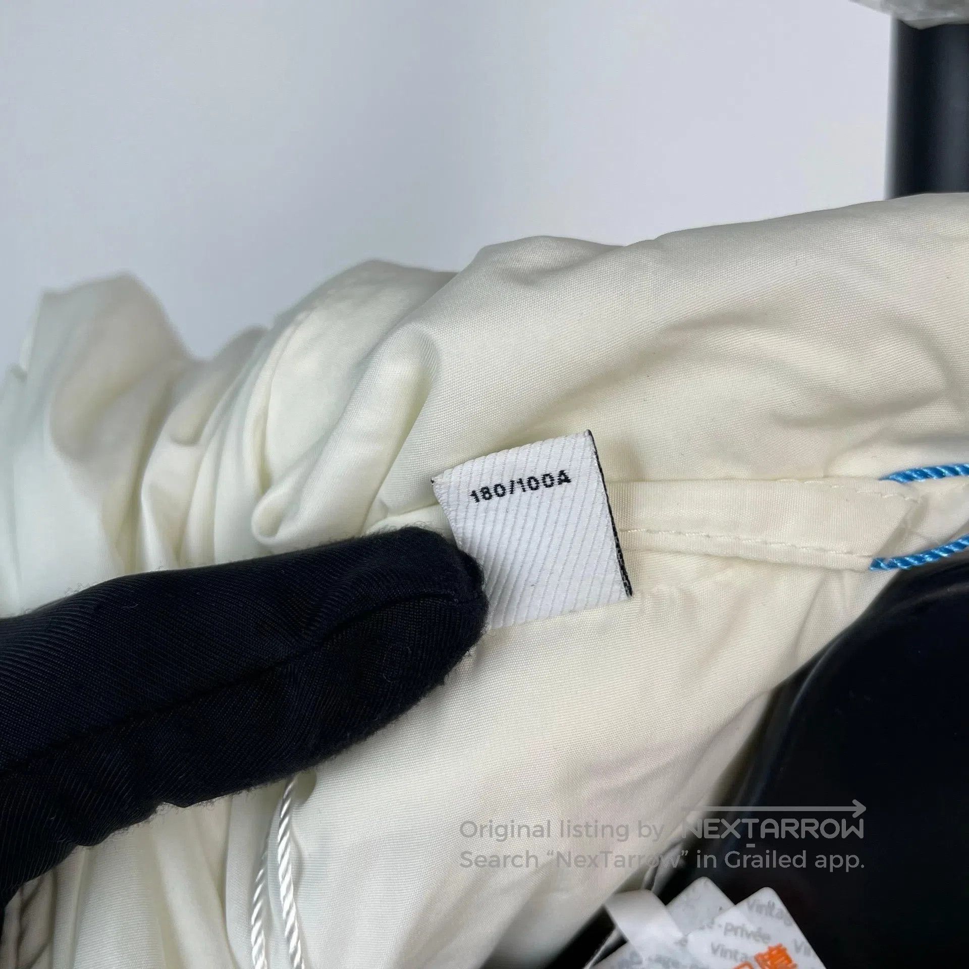Burberry Burberry Warm White Back Big Letter Logo Zipper Nylon Cott Size US L / EU 52-54 / 3 - 7 Thumbnail