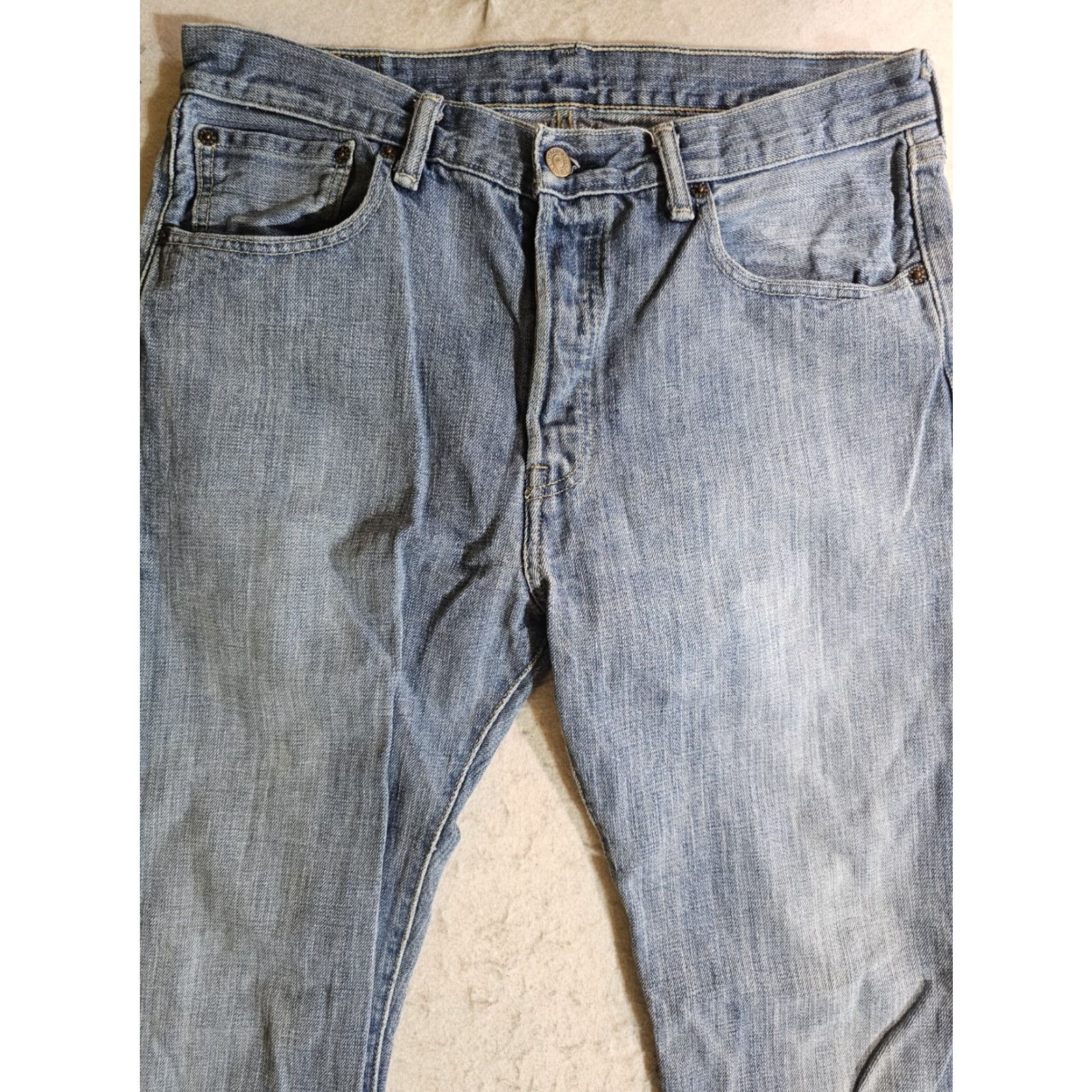 Levi's VINTAGE Levi 501 XX Jeans Mens 33x32 Blue Medium Wash Denim Cotton 90s USA Style Regular Waist 34 Inseam 32 Straight Distressed 5-Pocket Size US 33 - 3 Thumbnail