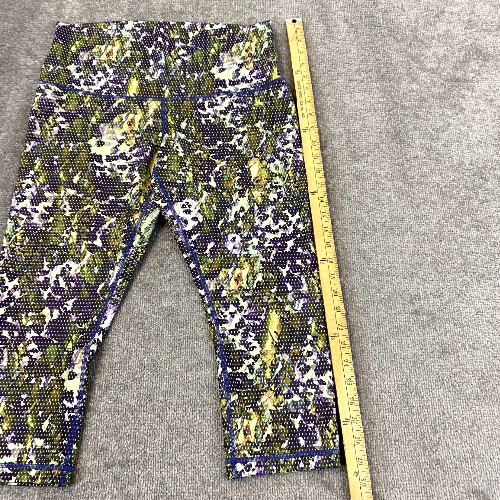 Lululemon Lululemon Leggings Women 8 Wunder Under Roll Down Waistband Crop 20" Floral High Size 30" / US 8 / IT 44 - 4 Thumbnail