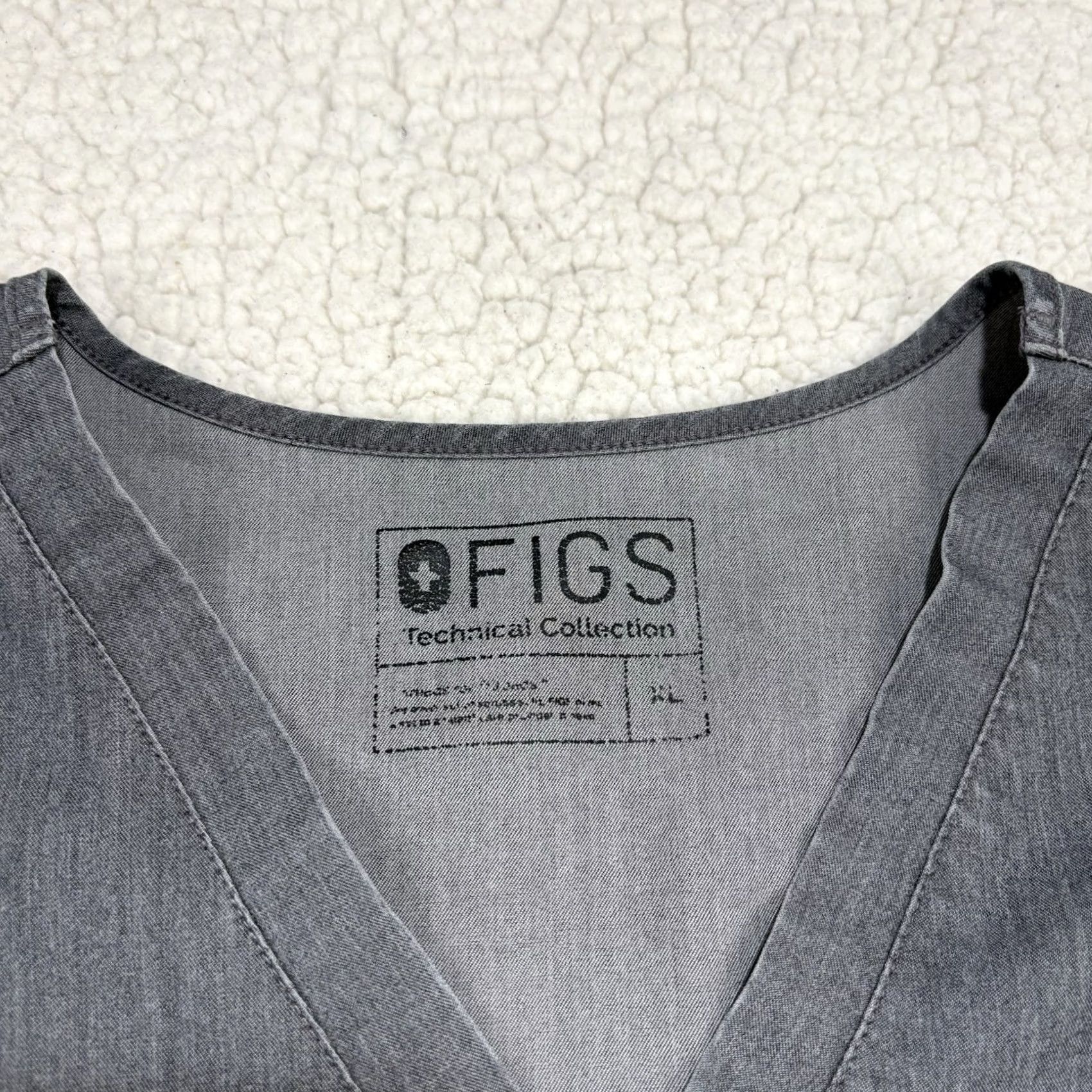 Vintage FIGS Graphite Scrub Top & Livingston Pants Teal Womens XL Shirt Pants Women Solid Polyester Gray Graphite XL Womens Size XL / US 12-14 / IT 48-50 - 3 Thumbnail