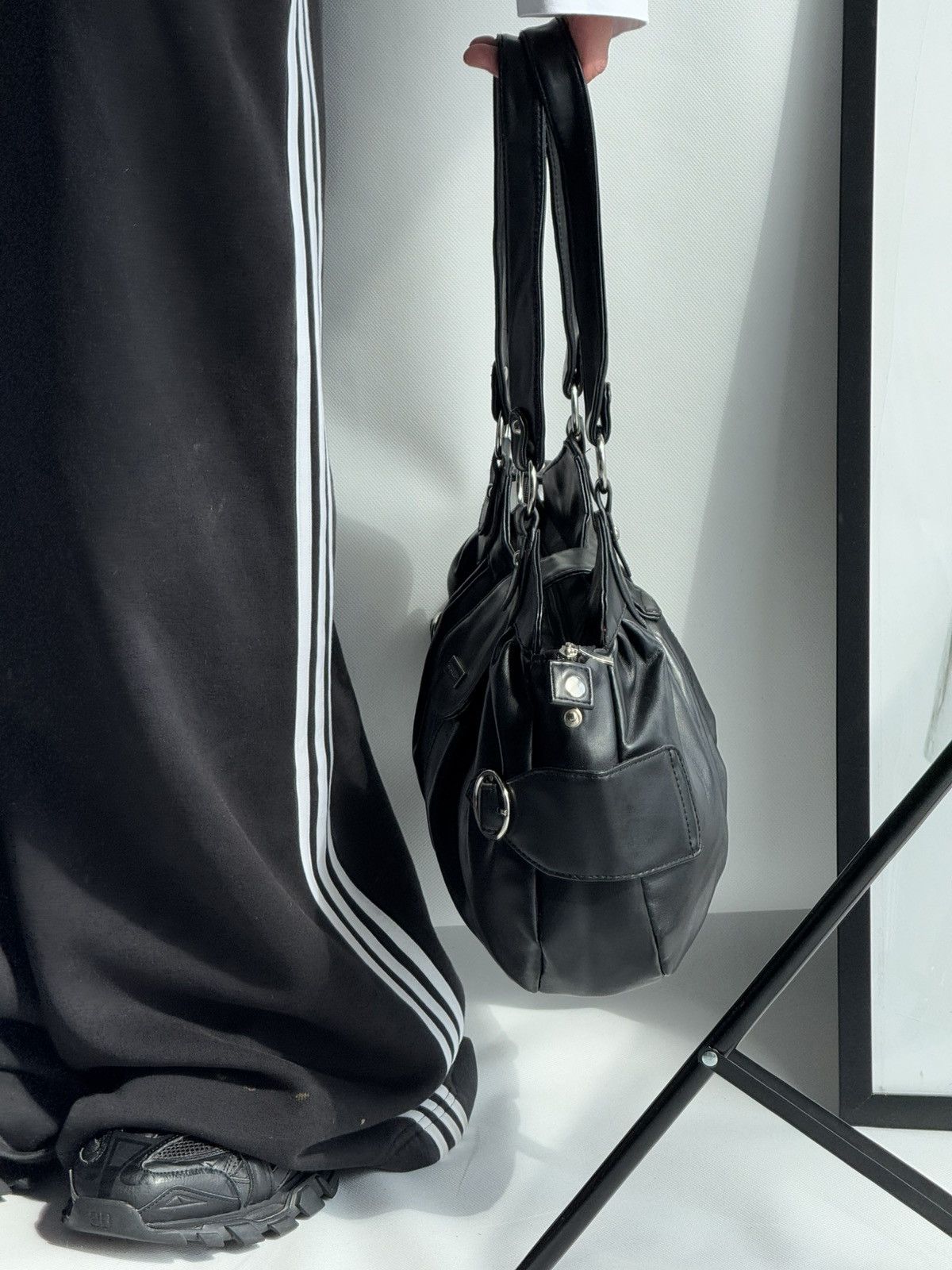 Japanese Brand Y2k Crossbody Leather Bag Avant Garde Diesel Style Size ONE SIZE - 6 Thumbnail