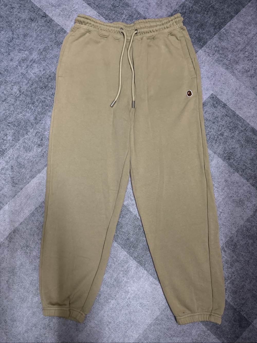 Bape A Bathing Ape Logo Sweatpants Size M Size US 32 / EU 48 - 1 Thumbnail