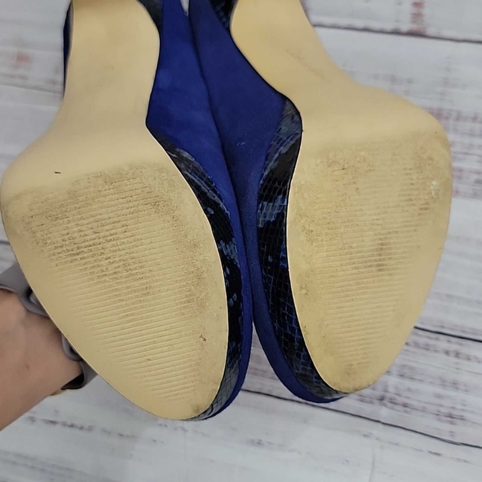 Calvin Klein Calvin Klein Blue Suede Snakeskin Heels Size 8.5 Size US 8.5 / IT 38.5 - 8 Thumbnail