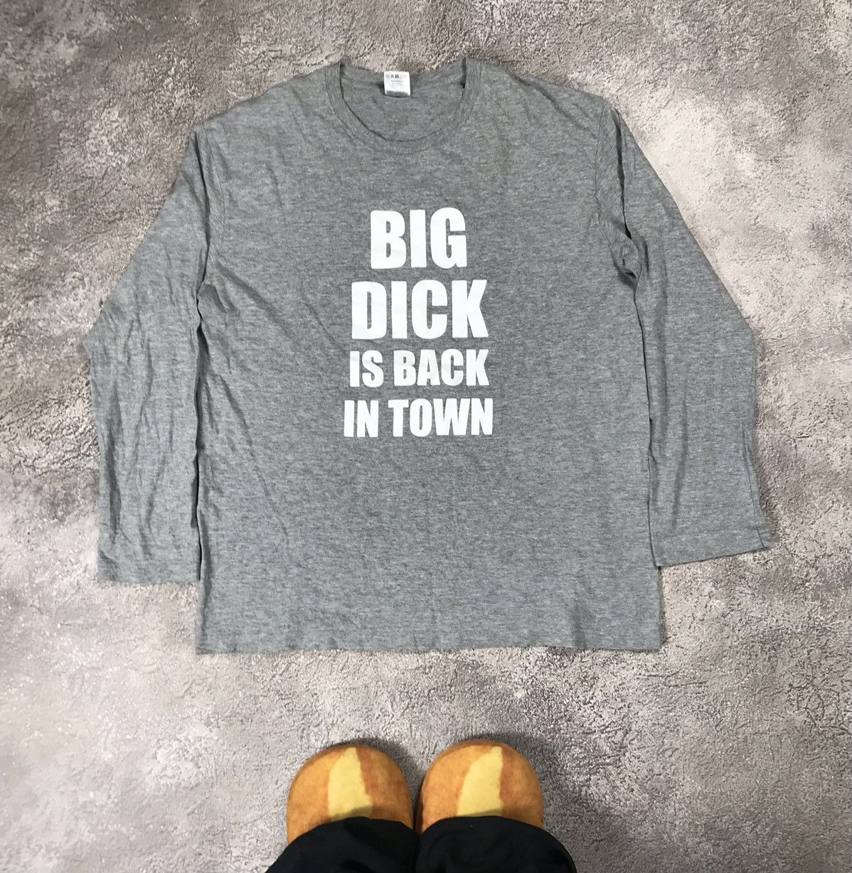 VINTAGE Y2K ADULT FUNNY SLOGAN BIG DICK BACK TOWN