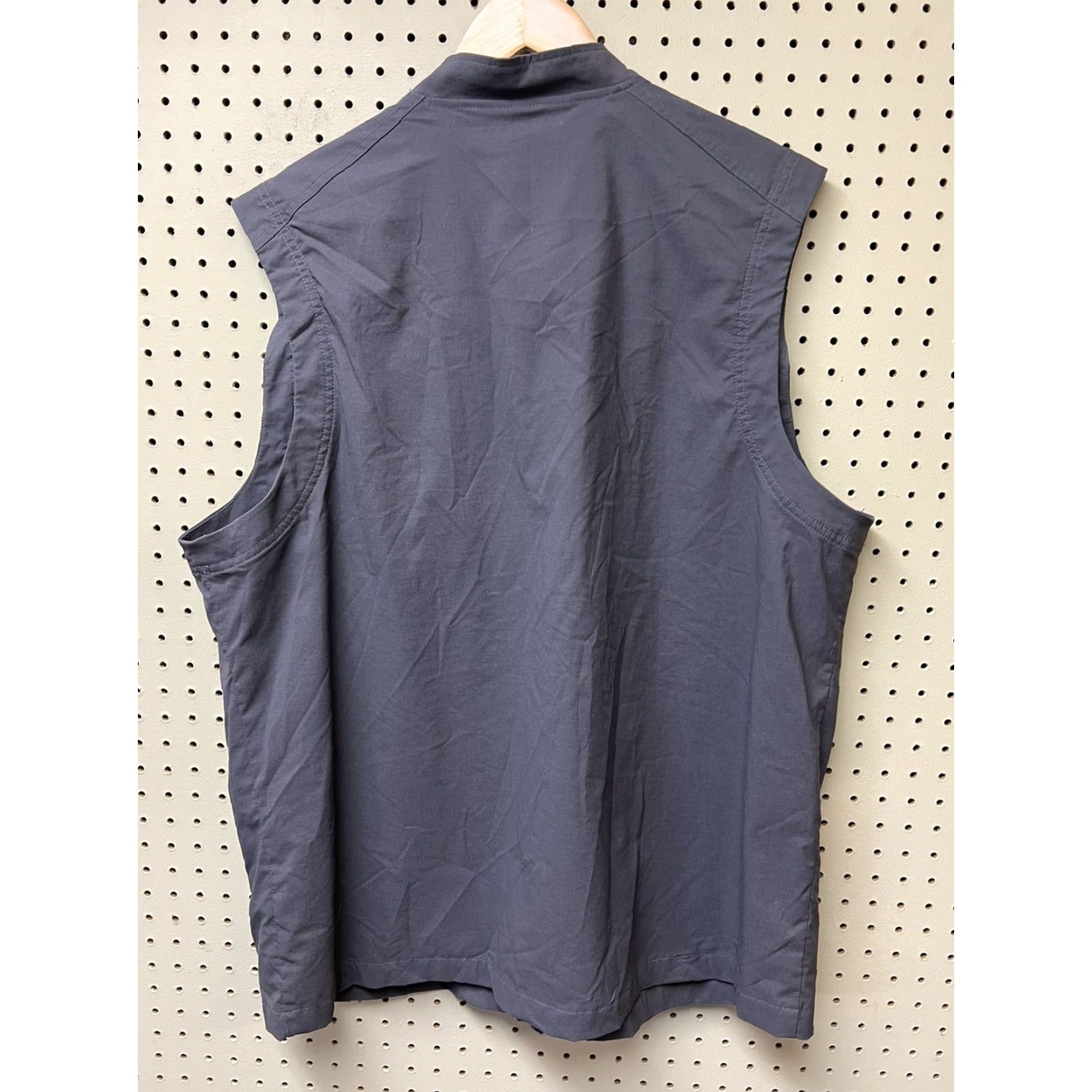 Vintage TravelSmith Vest Men’s Extra Large Gray Full Zip Utility Fishing Hiking Outdoors Size US XL / EU 56 / 4 - 2 Thumbnail