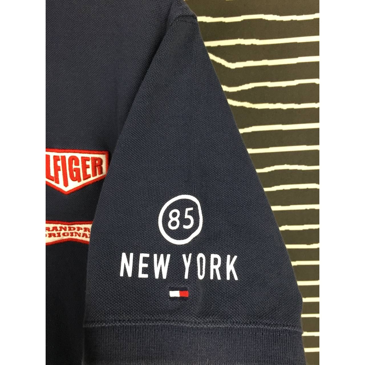 Tommy Hilfiger × Vintage Tommy Hilfiger Grandprix Originals Patched Polo Tee Size US L / EU 52-54 / 3 - 4 Thumbnail