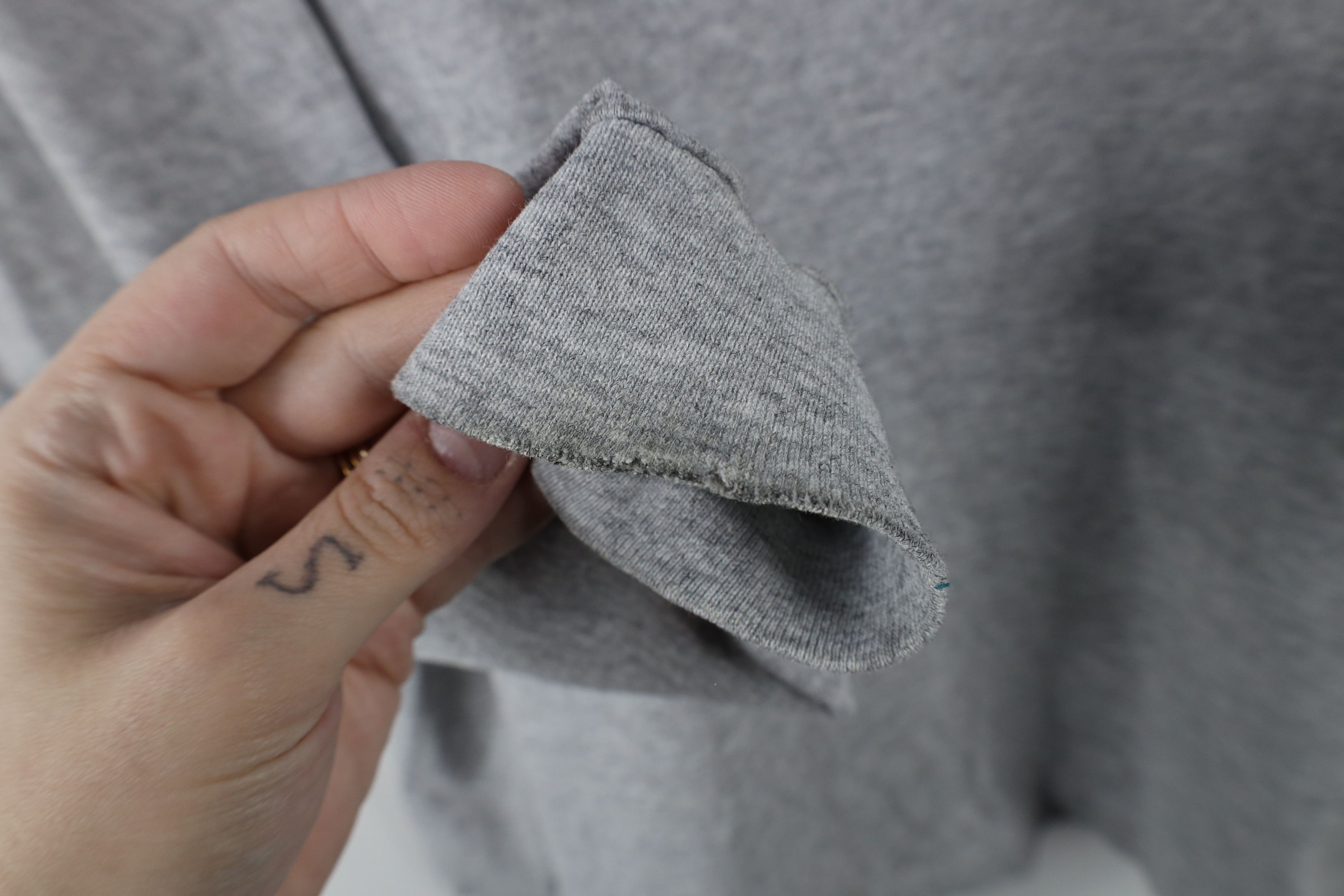 Vintage Vintage 90s Streetwear Long Sleeve T-Shirt Gray Cotton USA Size US L / EU 52-54 / 3 - 5 Thumbnail