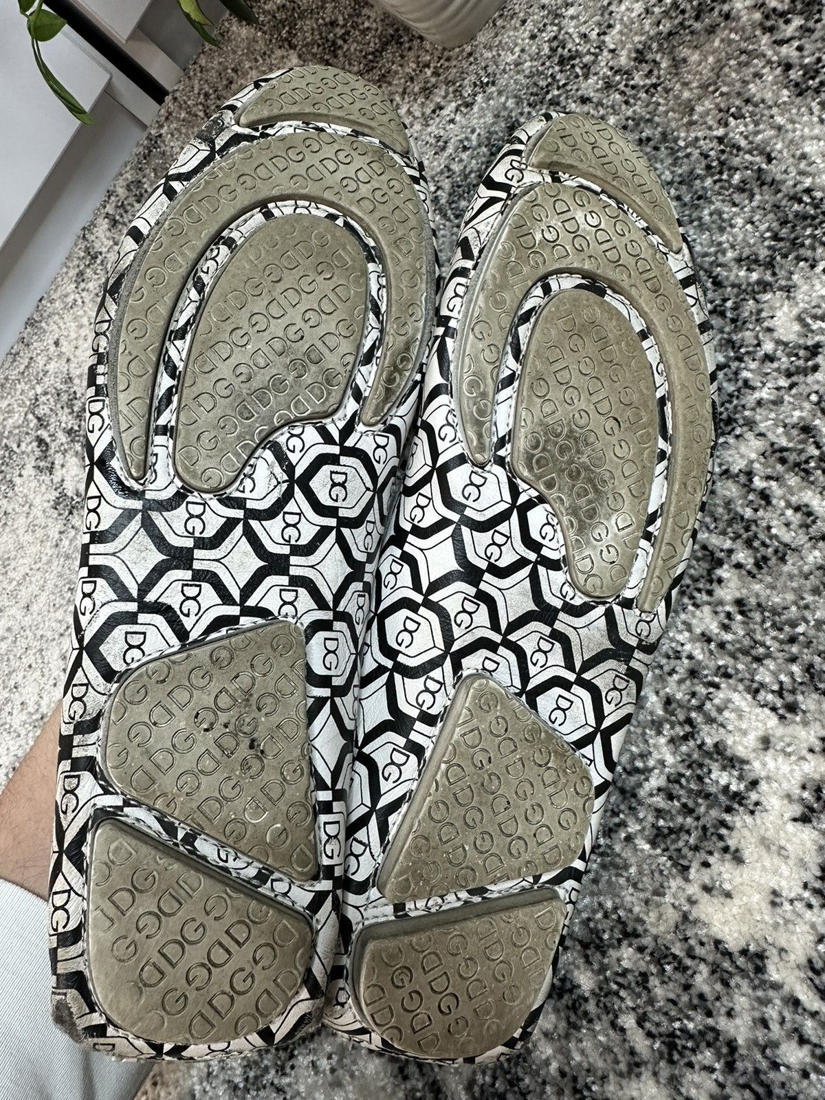 Dolce & Gabbana D&G Dolce & Gabbana Luxury Vintage Monochrome Size US 8.5 / EU 41-42 - 7 Thumbnail