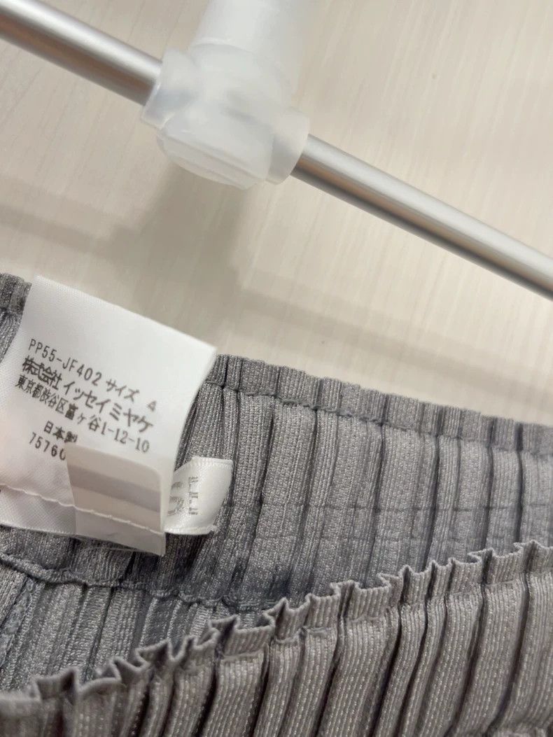 Issey Miyake Issey Miyake size:4 Grey pleated tapered lantern pants Size 32" / US 10 / IT 46 - 3 Thumbnail