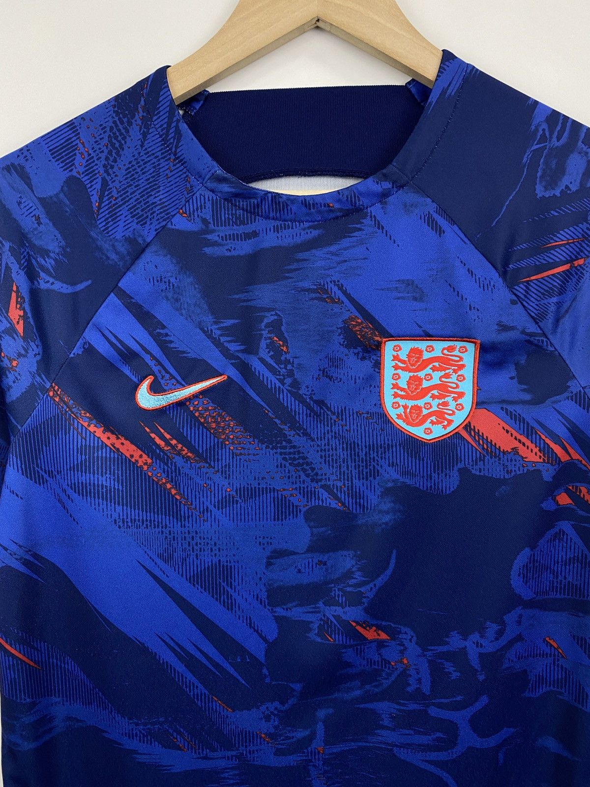 Nike 🏴󠁧󠁢󠁥󠁮󠁧󠁿 2022 Nike England Soccer Jersey Training Rare Blokecore Size US S / EU 44-46 / 1 - 4 Thumbnail